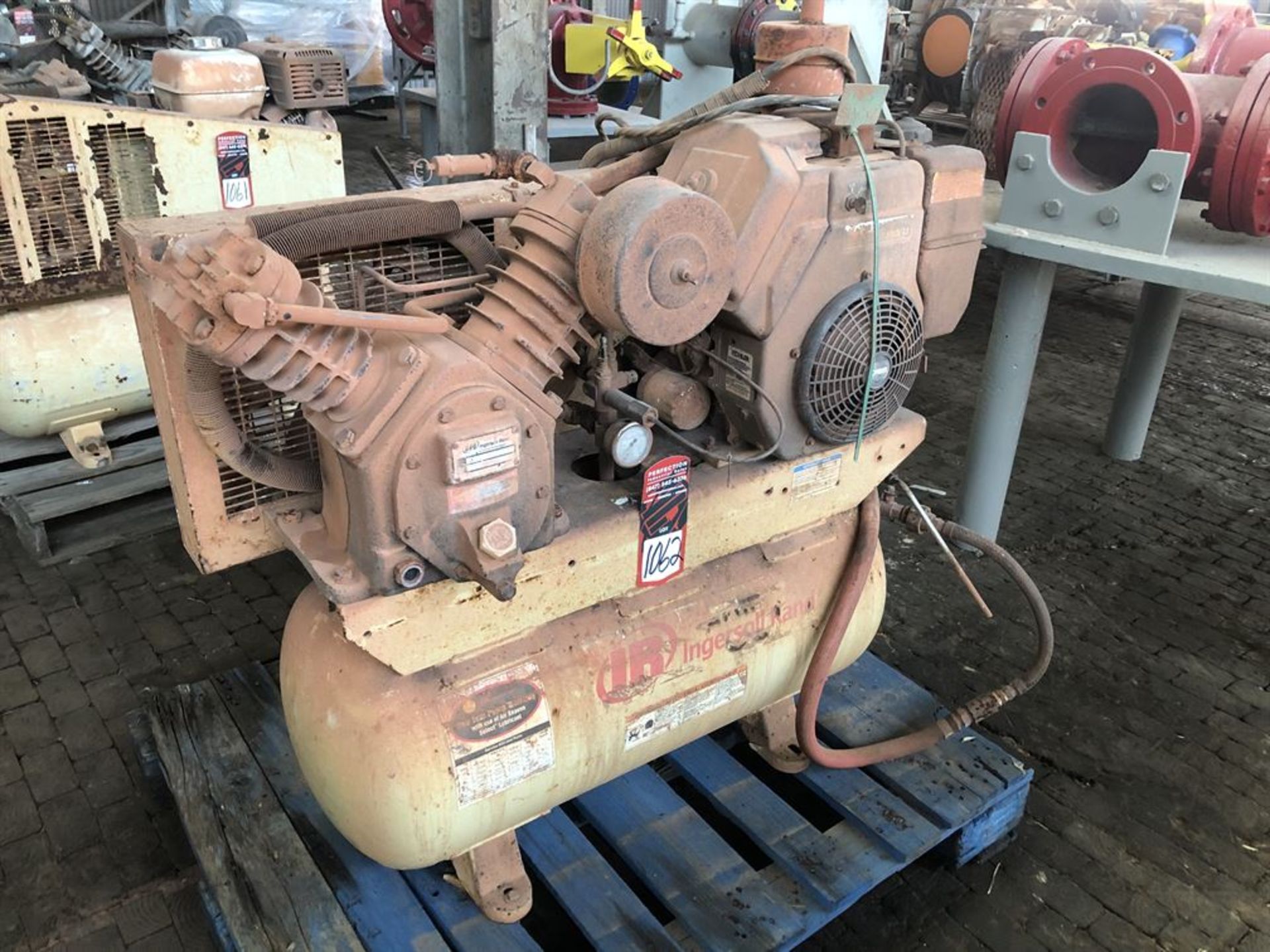 Ingersoll Rand 30 Gal Gas Powered Air Compressor (Location: Learning Center)