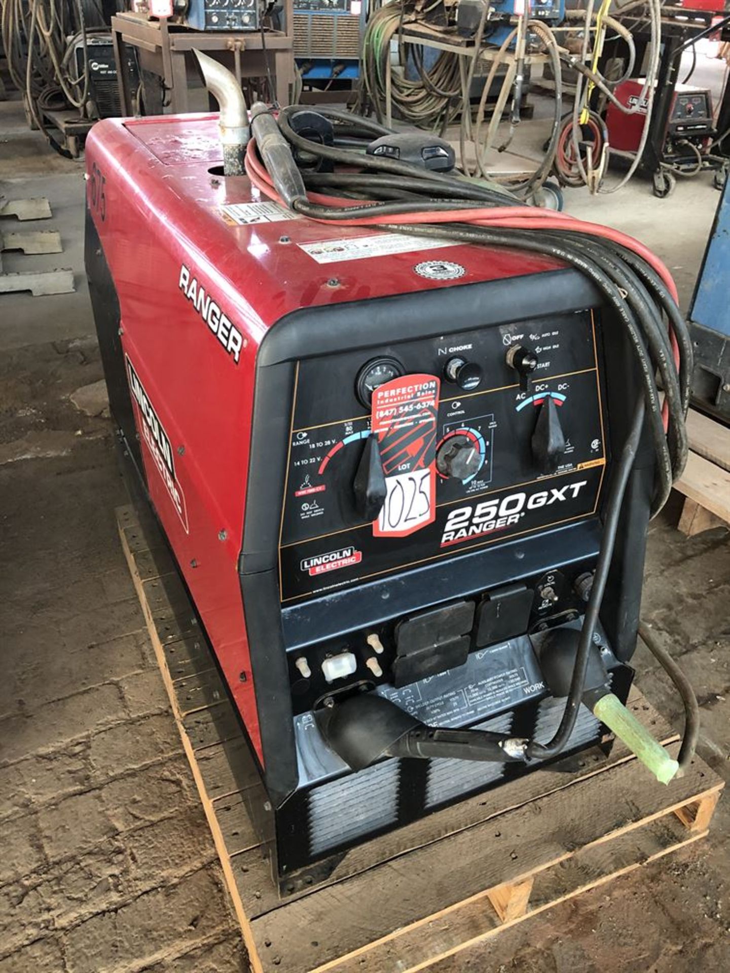 Lincoln 250 GXT Ranger Welding Power Source Generator, s/n U1140109864 (Location: Learning Center)