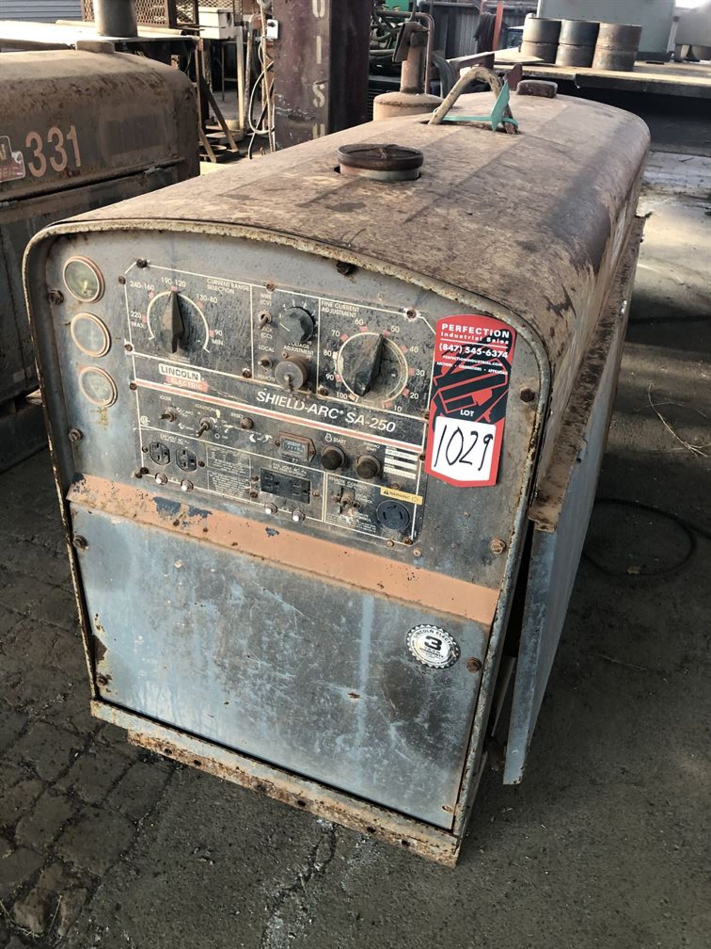 Lincoln Shield-ARC SA-250 Arc Welding Power Source Generator, s/n U1980808476 (Location: Learning