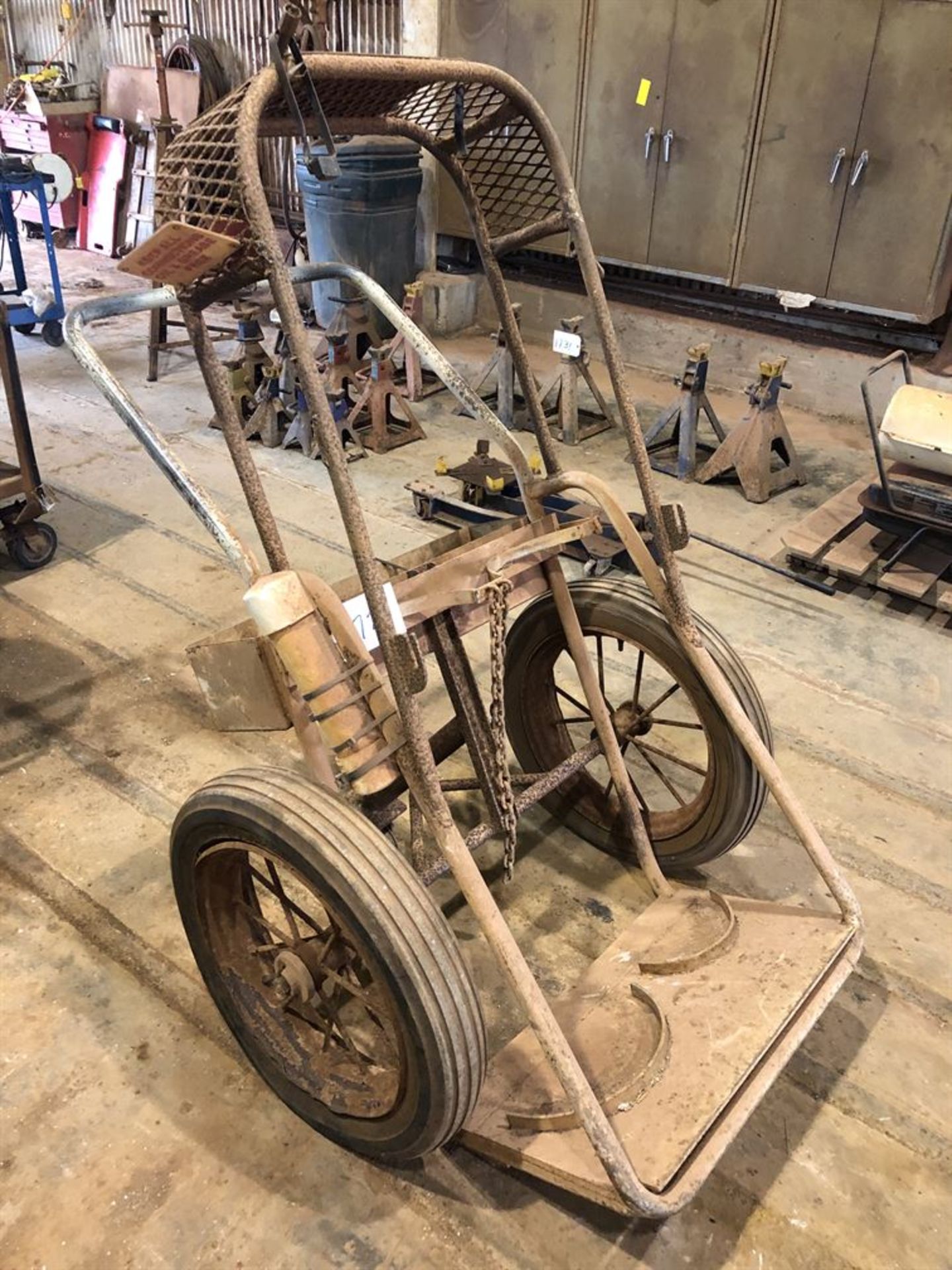 OXY/Acetylene Torch Cart (Location: Tractor Repair)