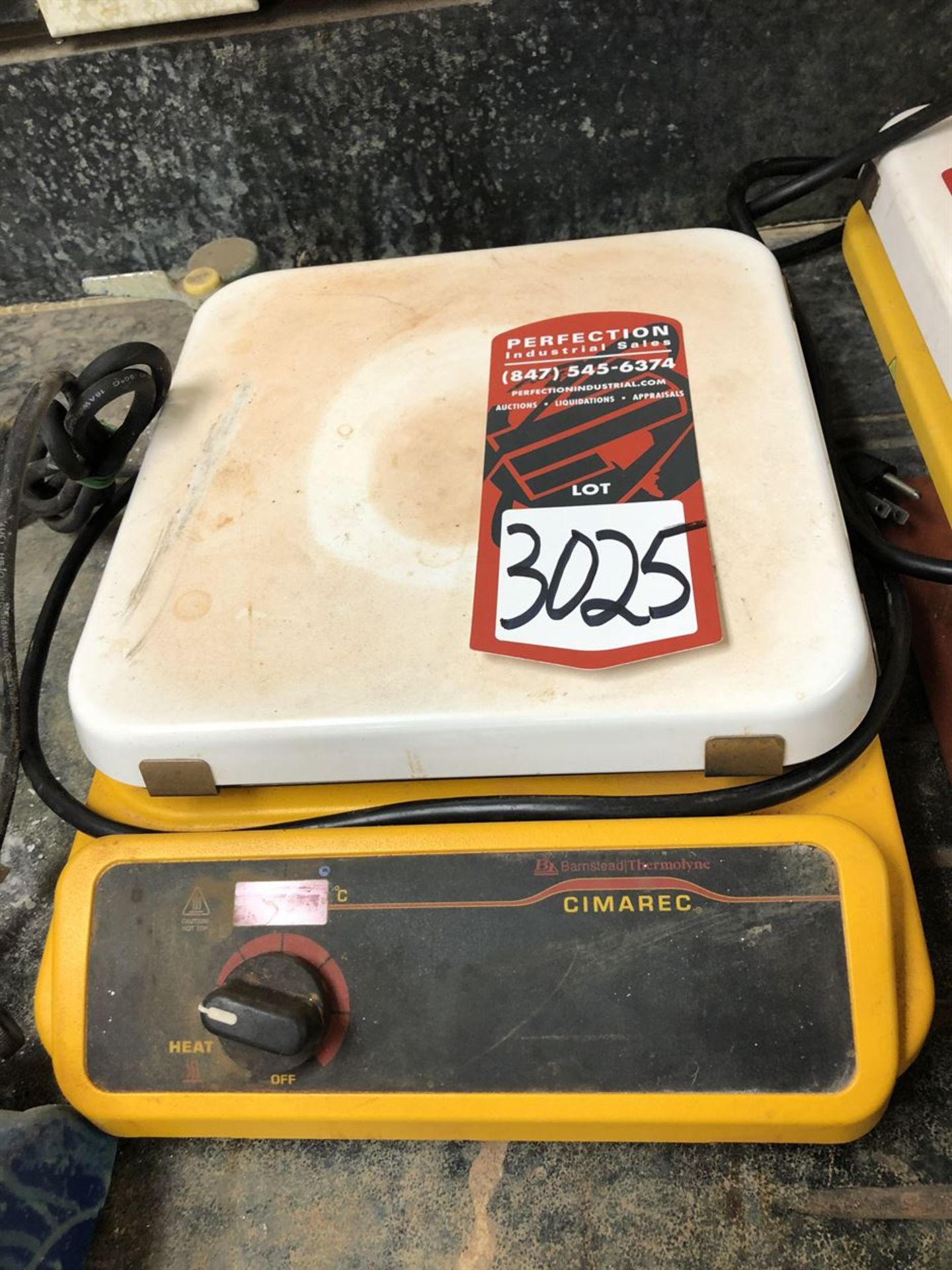 BARNSTEAD/THERMOLYNE Ceramic Stirring Hot Plate, s/n 1315040691442 (Location: Metallurgical Lab)