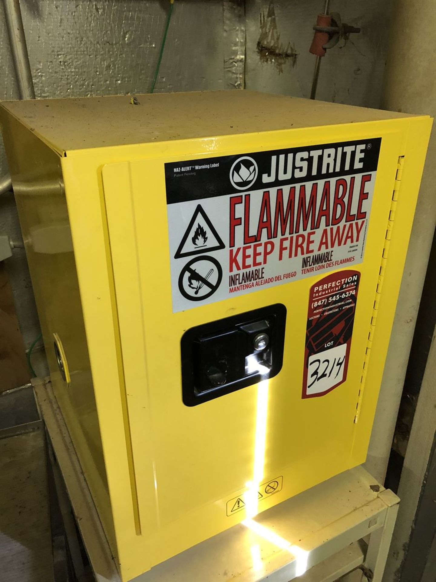 JUST RITE Flammable Liquids Cabinet (Location: Metallurgical Lab)