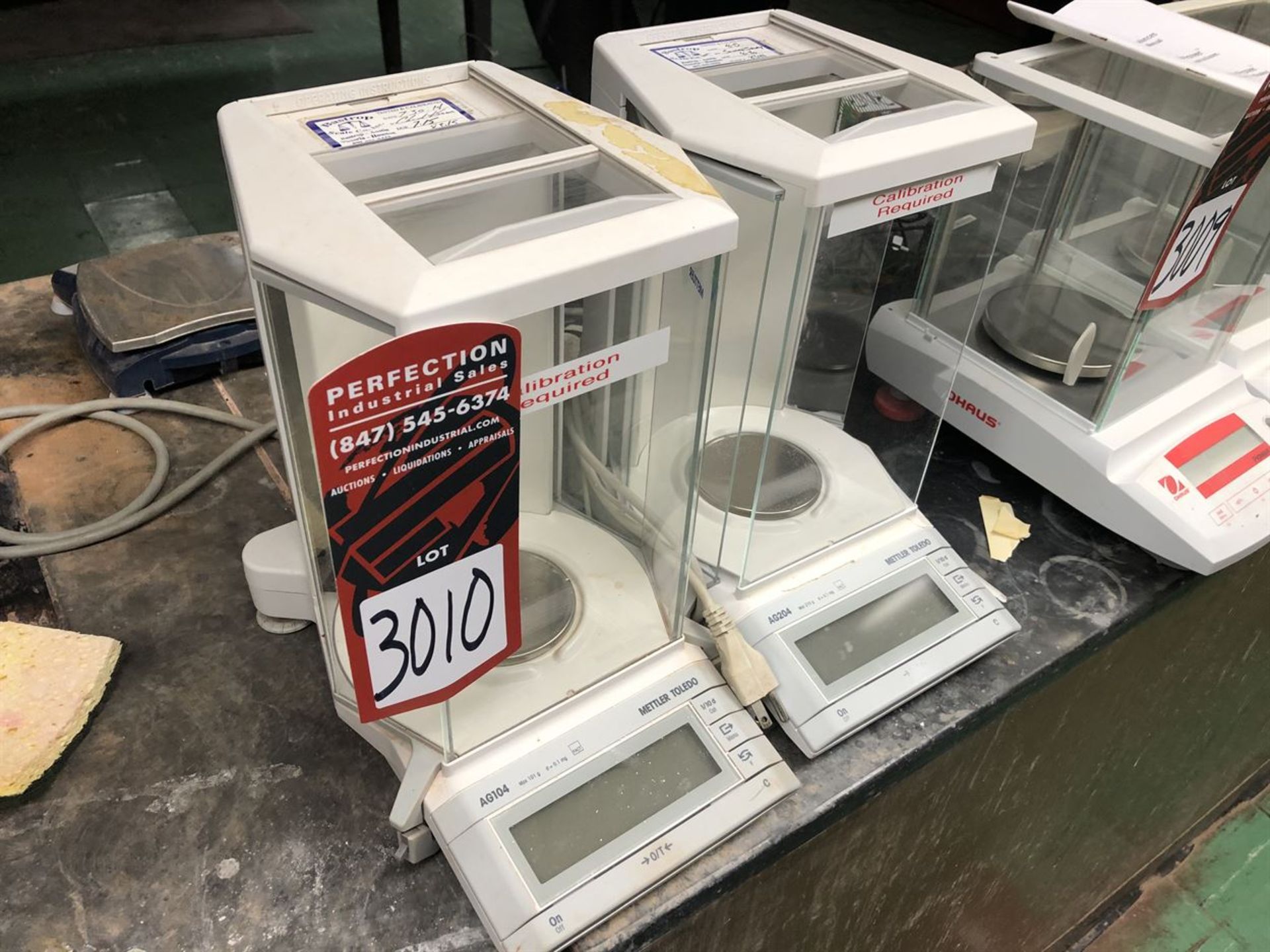 Lot Comprising of (1) METTLER TOLEDO AS104 Analytical Balance Scale, and (1) METTLER TOLEDO AS204