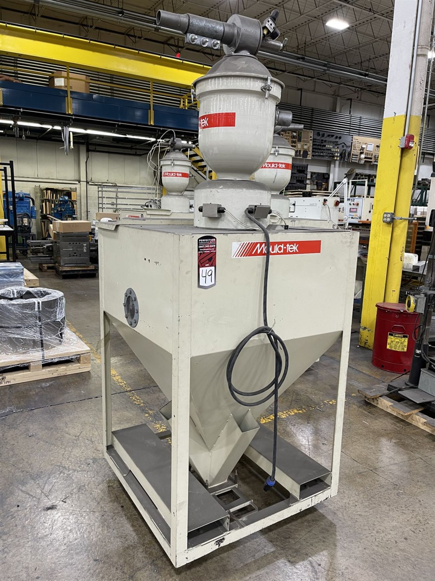 MOULD-TEK Hopper, 36" x 36" x 18" w/ Vacuum Loader