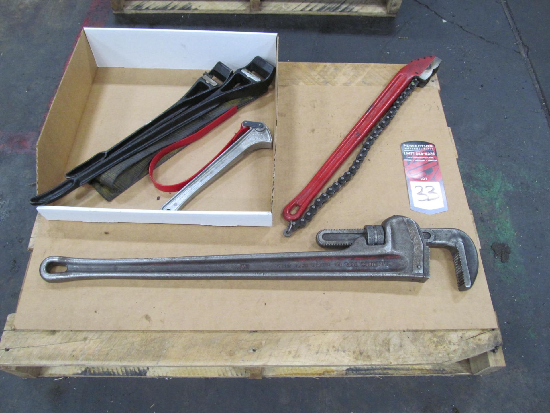 36" Ridged Pipe Wrench w/ 3" Reed Chain Wrench & Assorted Strap Wrenches