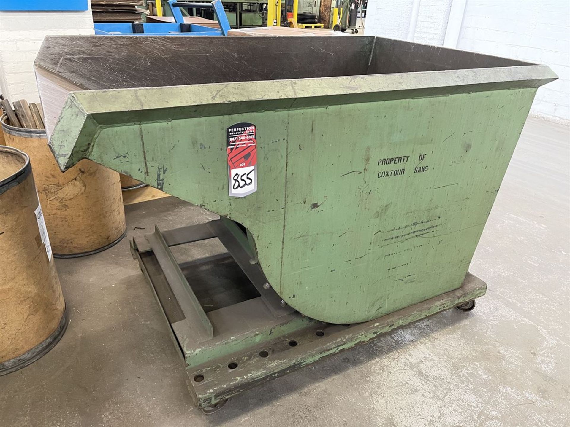 Approx. 1 Cu.Yd Self Dumping Hopper