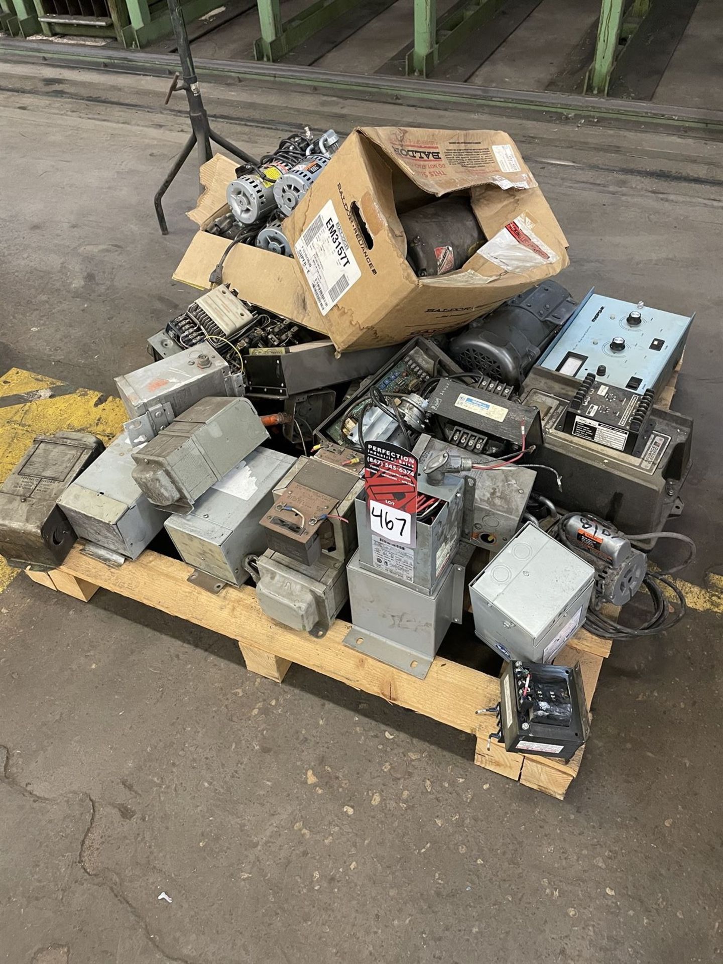 Pallet comprising of small motors, transformers and dual level Controller