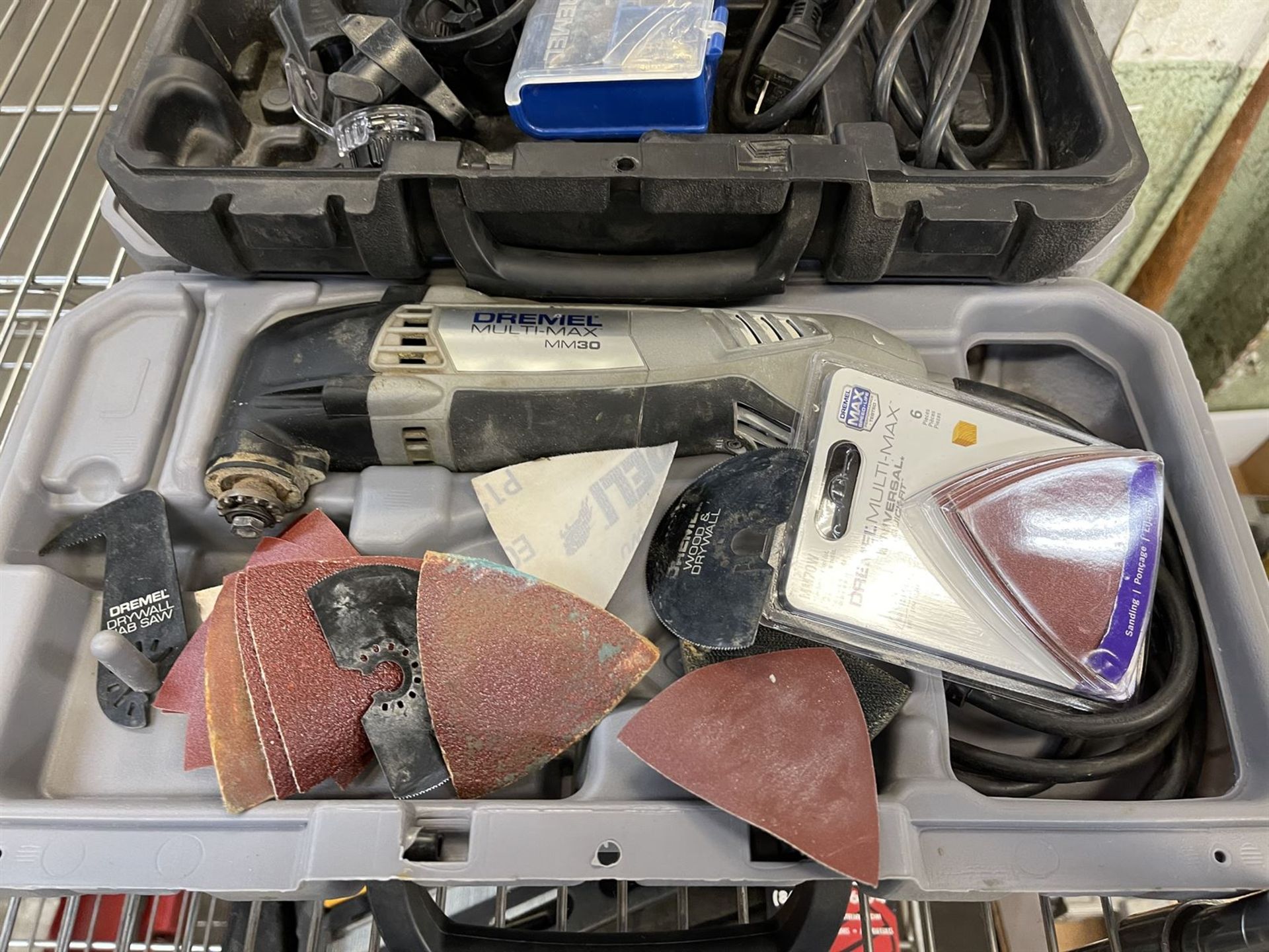 Lot Comprising DREMEL 4200 Rotary Tool and DREMEL MM30 Rotary Tool - Image 2 of 3