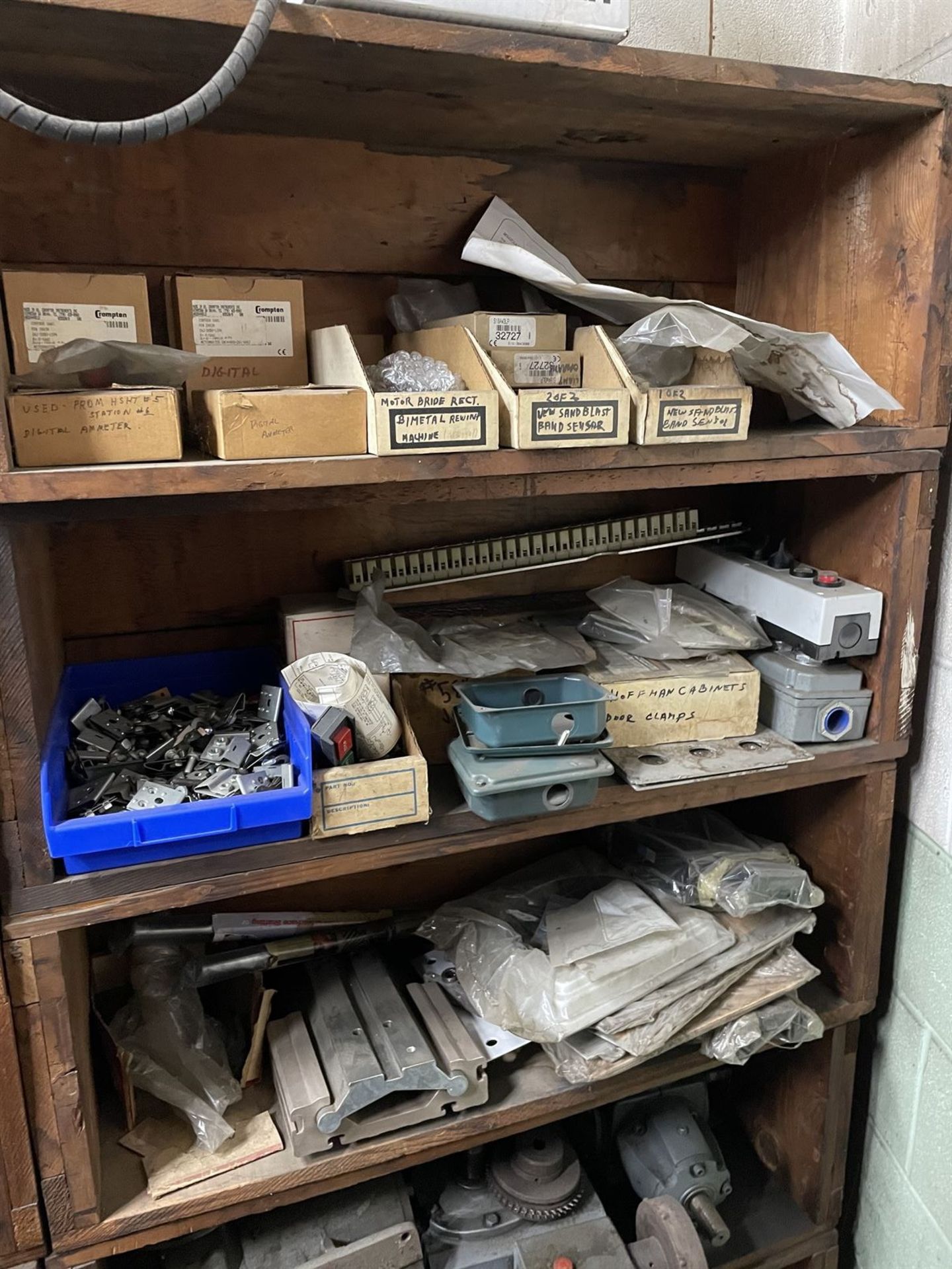 Lot of (4) Shelving Units w/ Assorted dust collector, splitter and miller parts - Image 20 of 30