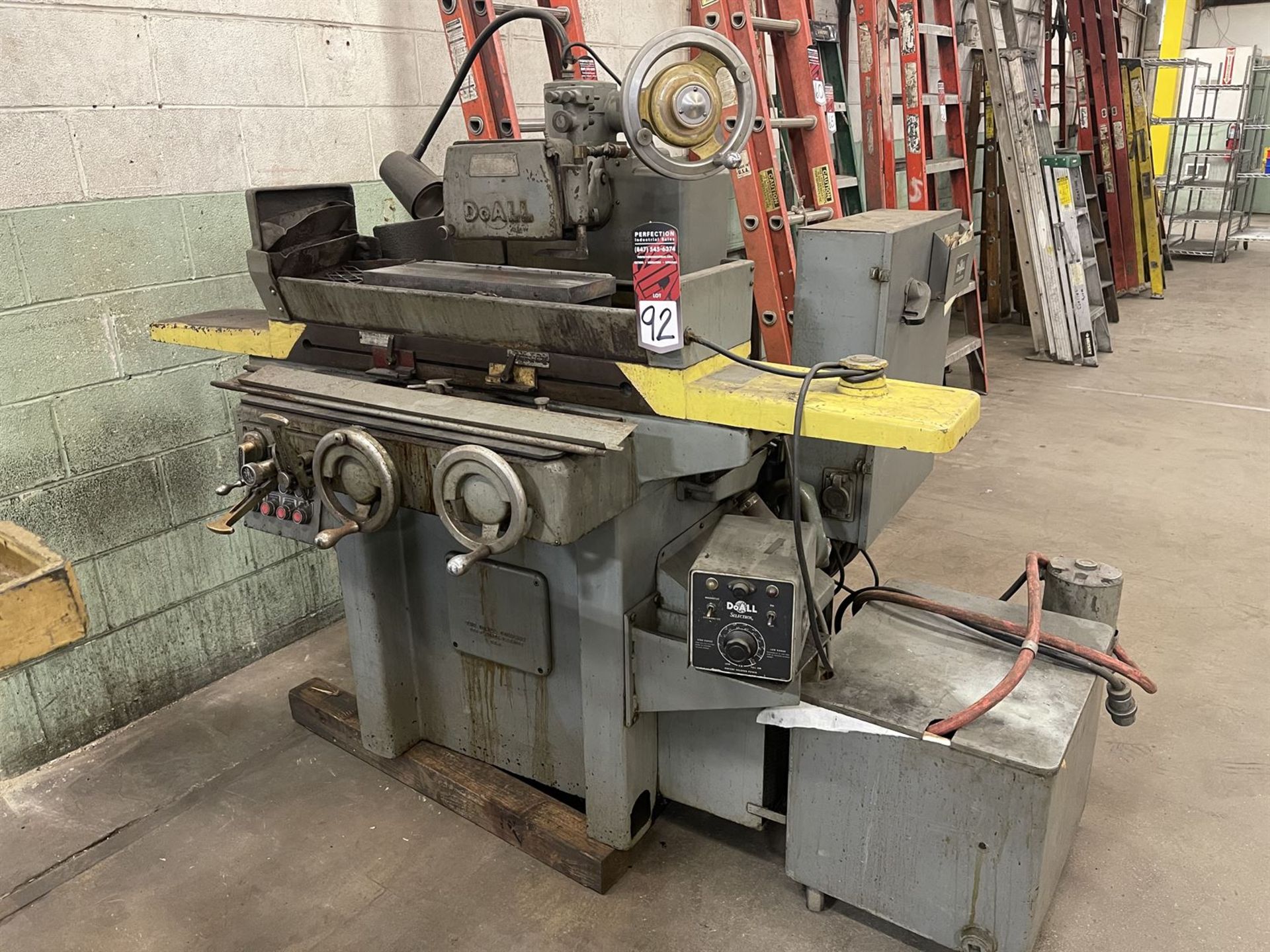 DOALL D618-7 Surface Grinder, s/n 219-75709, 6" x 18" Magnetic Chuck, Power Feed, DoAll Selectron