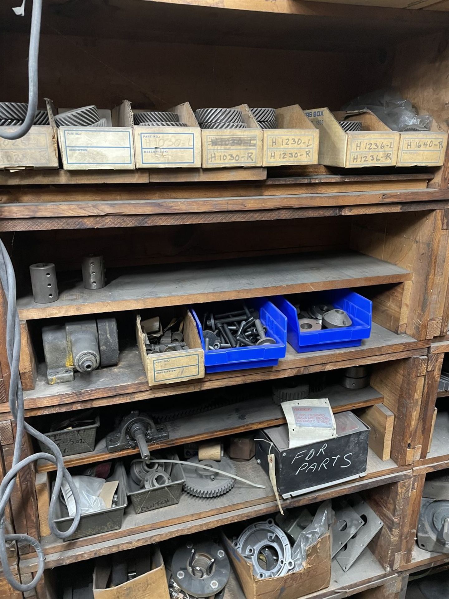 Lot of (4) Shelving Units w/ Assorted dust collector, splitter and miller parts - Image 15 of 30