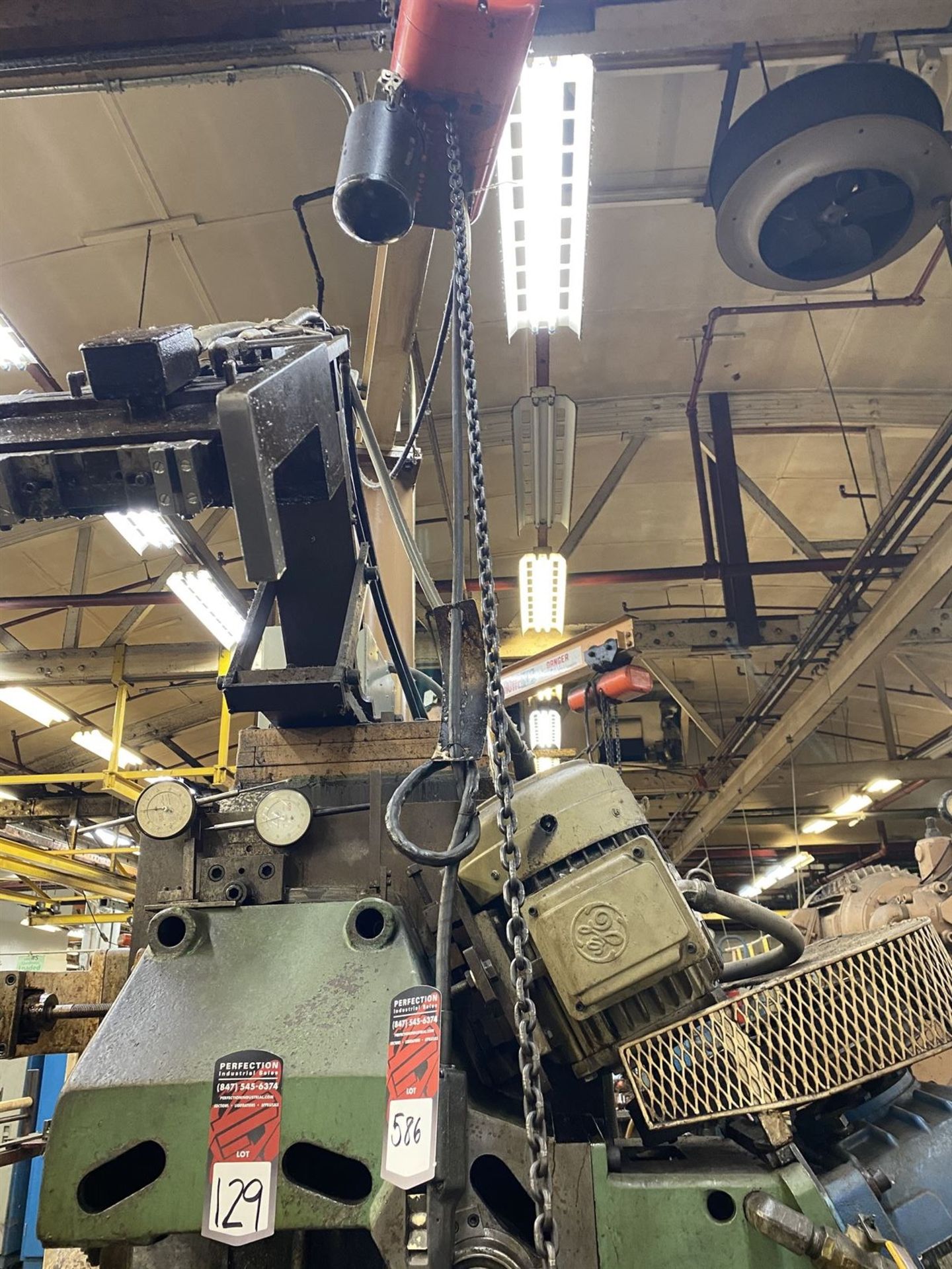 ABELL-HOWE Mounted 1/2 Ton Job Crane w/ 1/4 Ton CM Lodestar Electric Hoist w/ Pendant Control