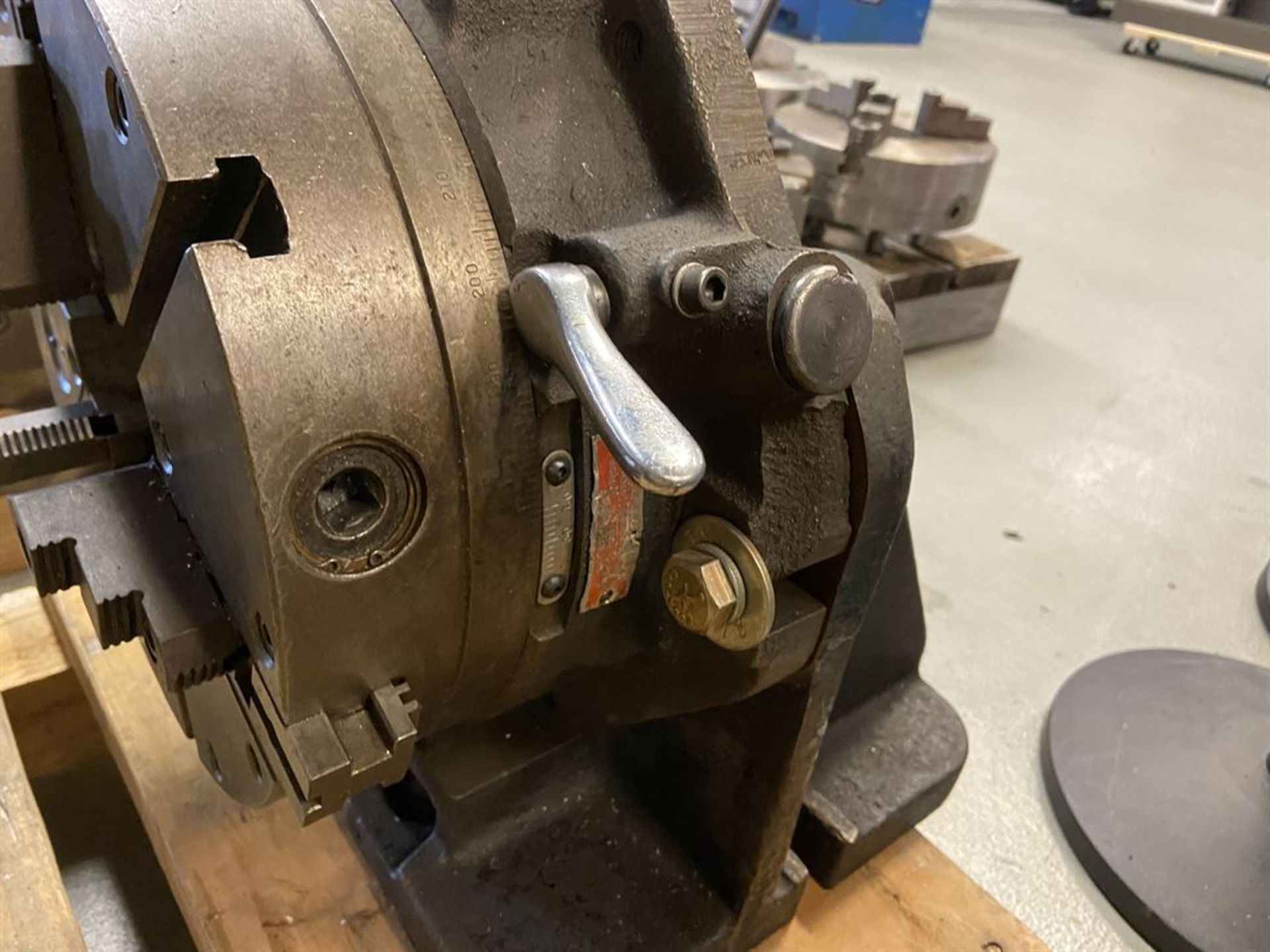 12" 3-Jaw Rotary Table on Rt Angle Mount - Image 3 of 5