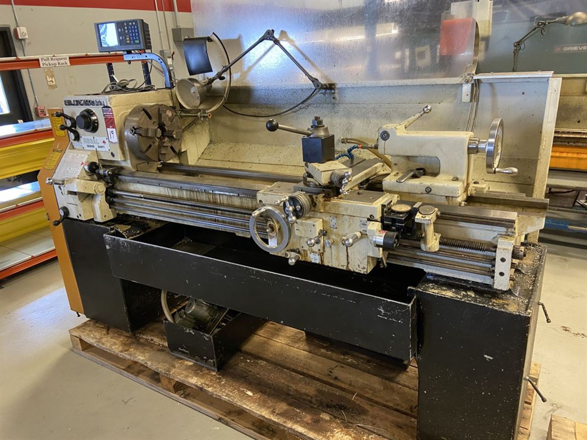 LeBlond Makino Regal Servo Shift Lathe, 16/9 x 60", 12" 4-Jaw, IN/MM, Taper, DRO, Aloris type Tool