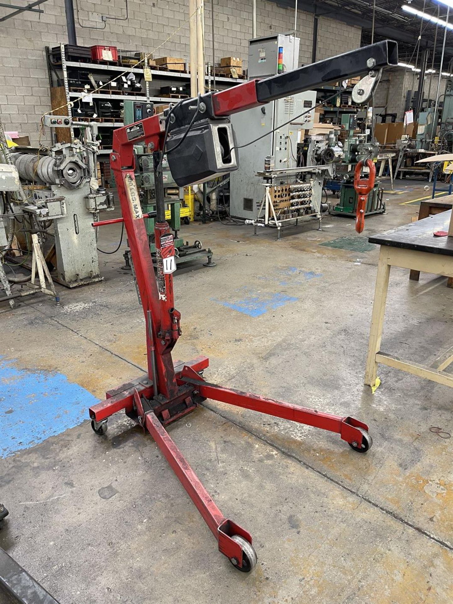 TORIN Big Red 1-Ton Engine Hoist