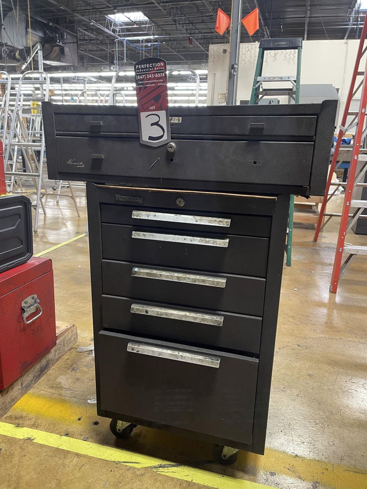 Kennedy Rolling Tool Box w/ Kennedy Top Box