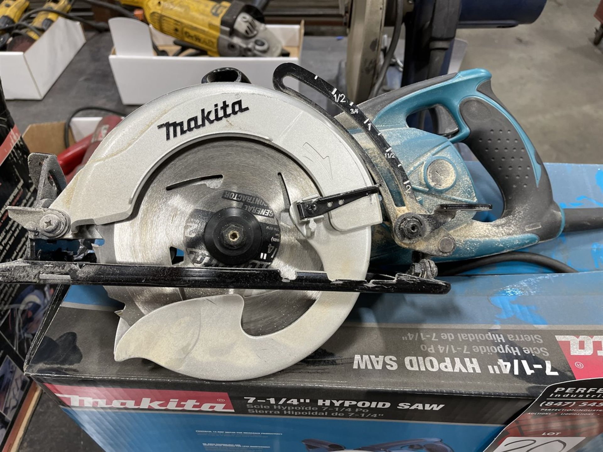 MAKITA 7-1/4" Hypoid Saw - Image 2 of 2