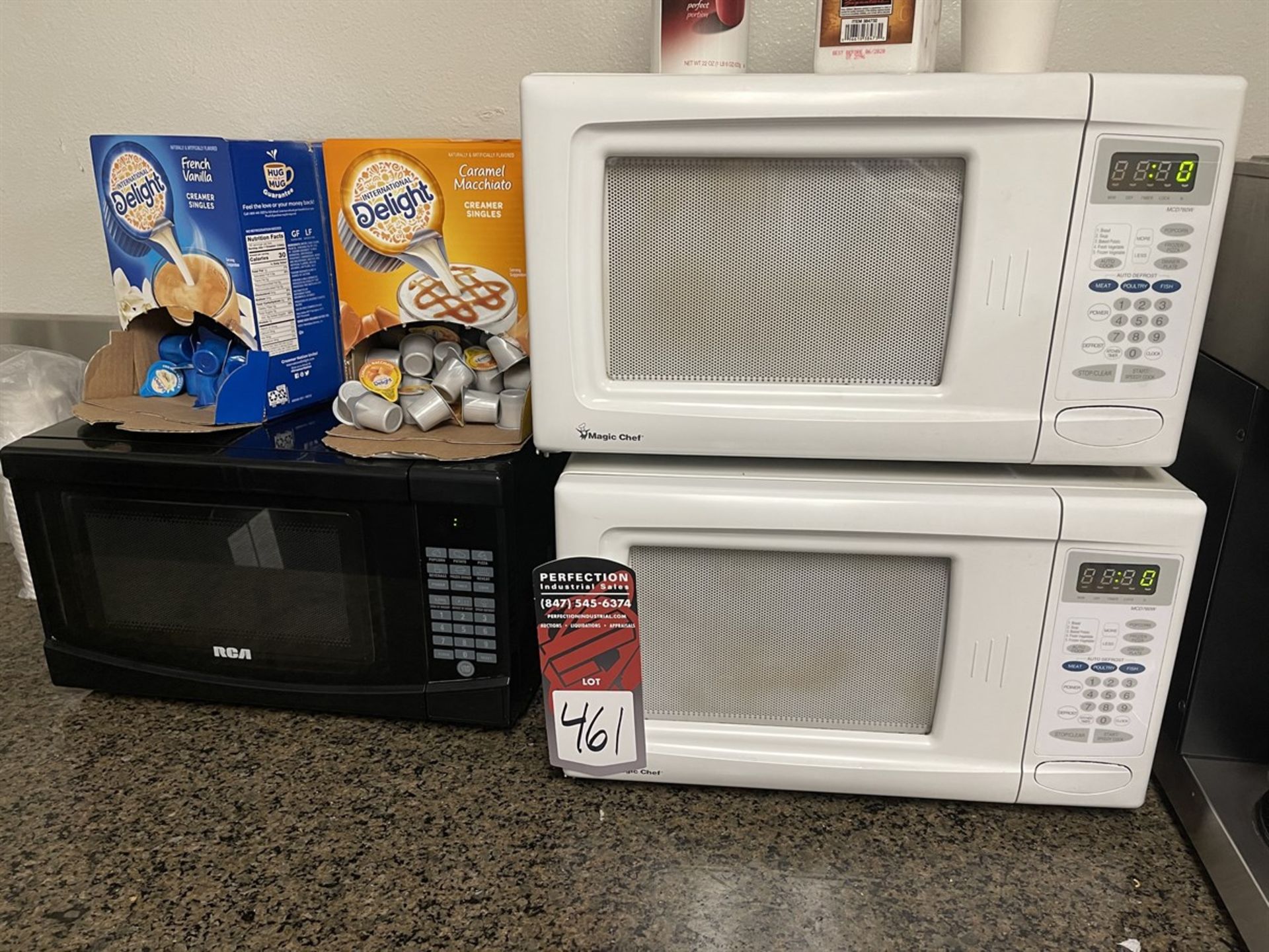 Lot Comprising (2) MAGIC CHEF and (1) RCA Microwaves
