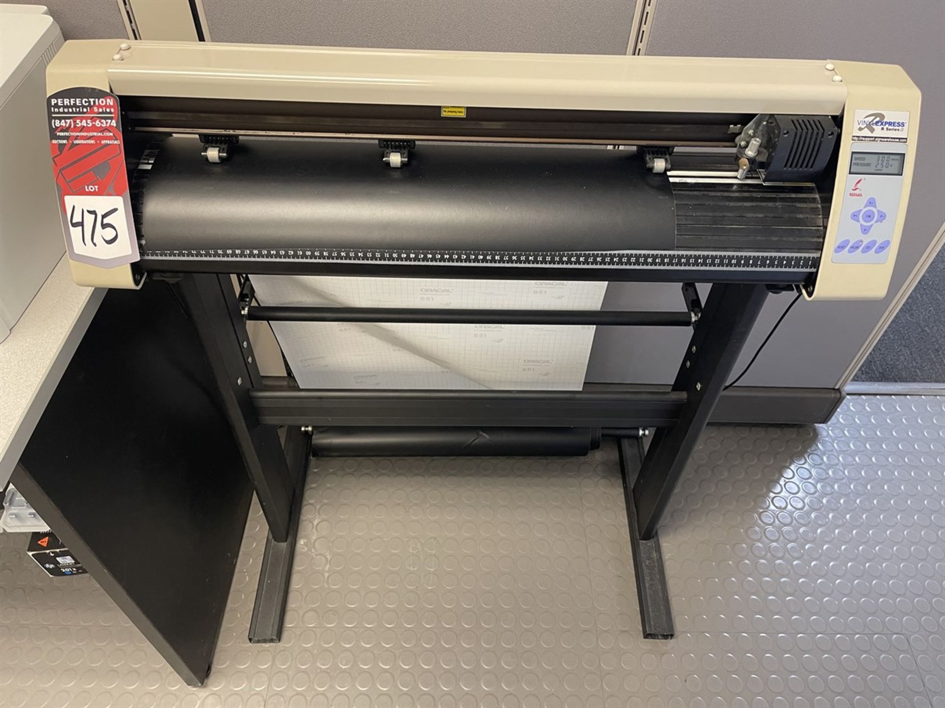 VINYLE EXPRESS R Series II Vinyl Cutter Plotter System, s/n na - Image 2 of 4