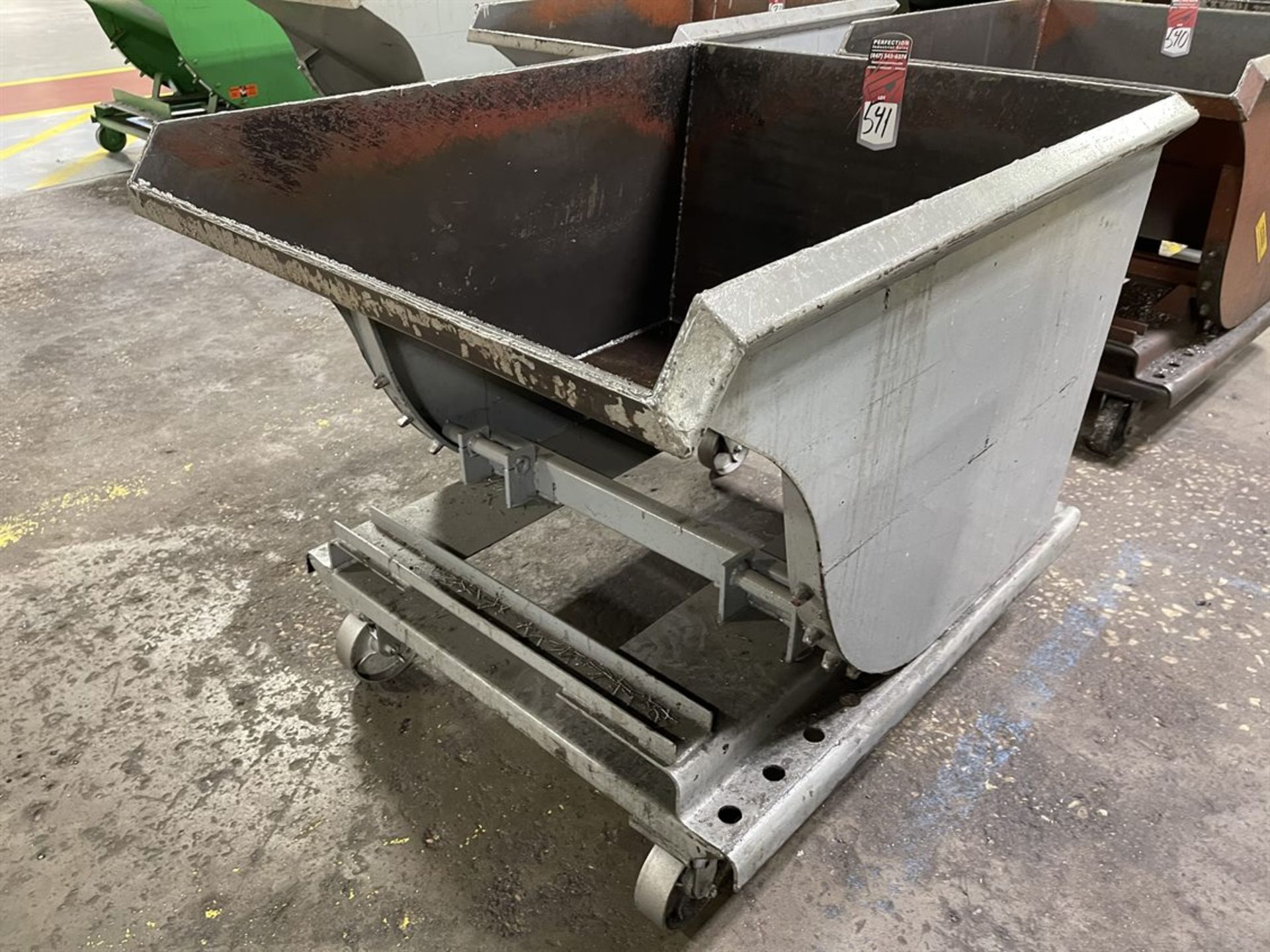 1/2 Cu Yd Self Dumping Hopper on Wheels