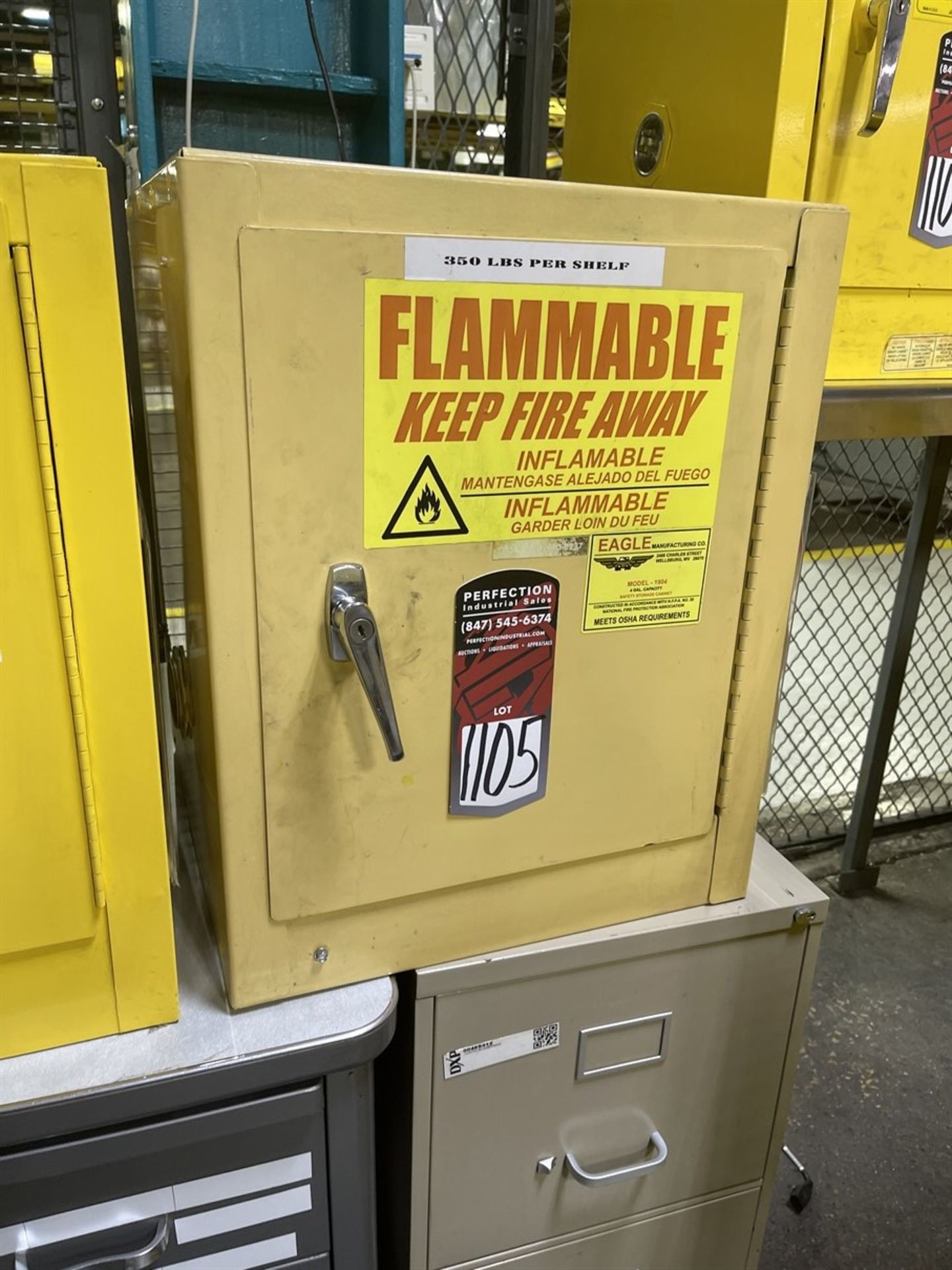 EAGLE 1904 4 Gallon Flammable Liquids Cabinet