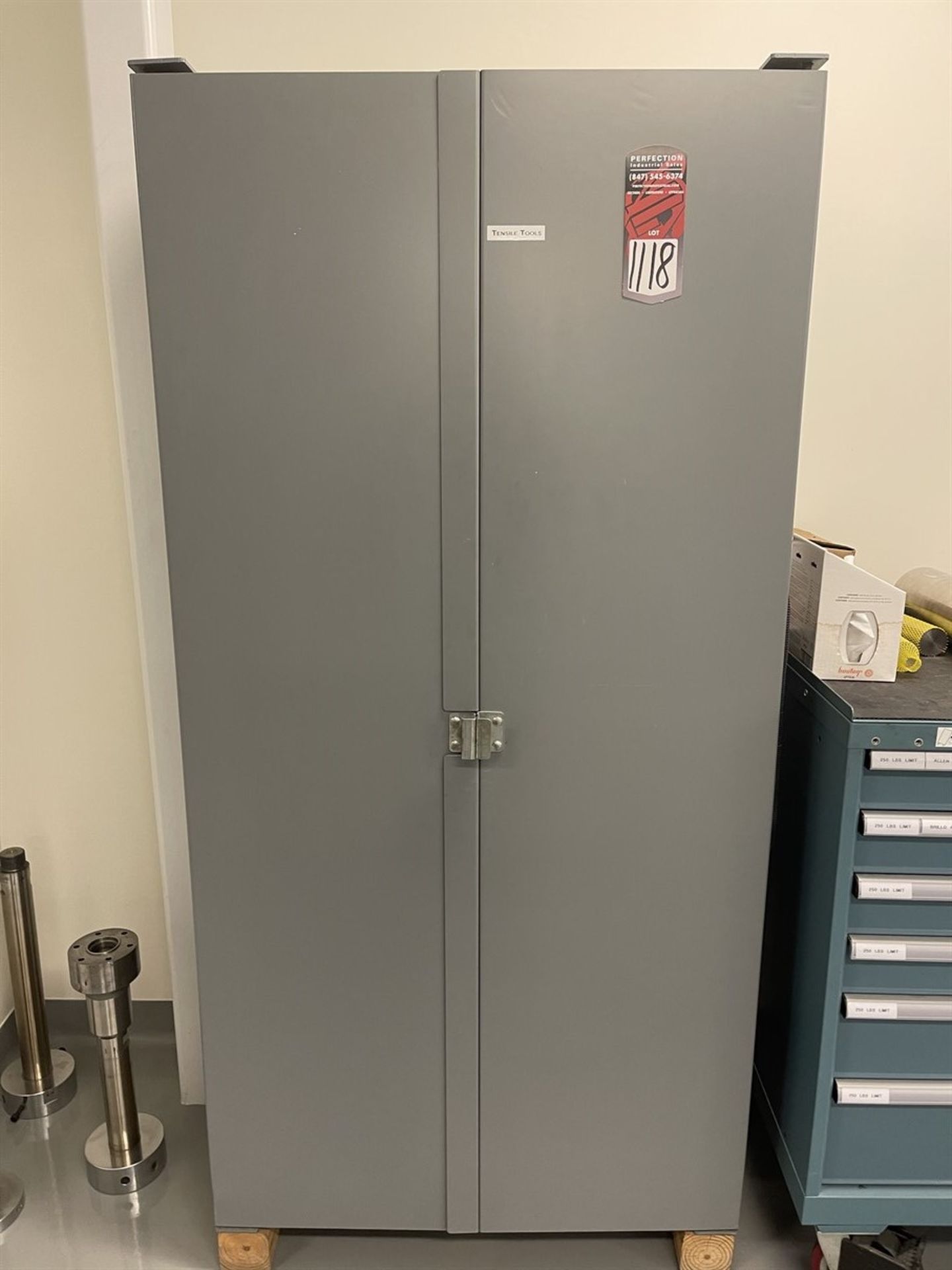 CH Heavy Duty Shop Cabinet, (No Contents) (Rubber Lab)