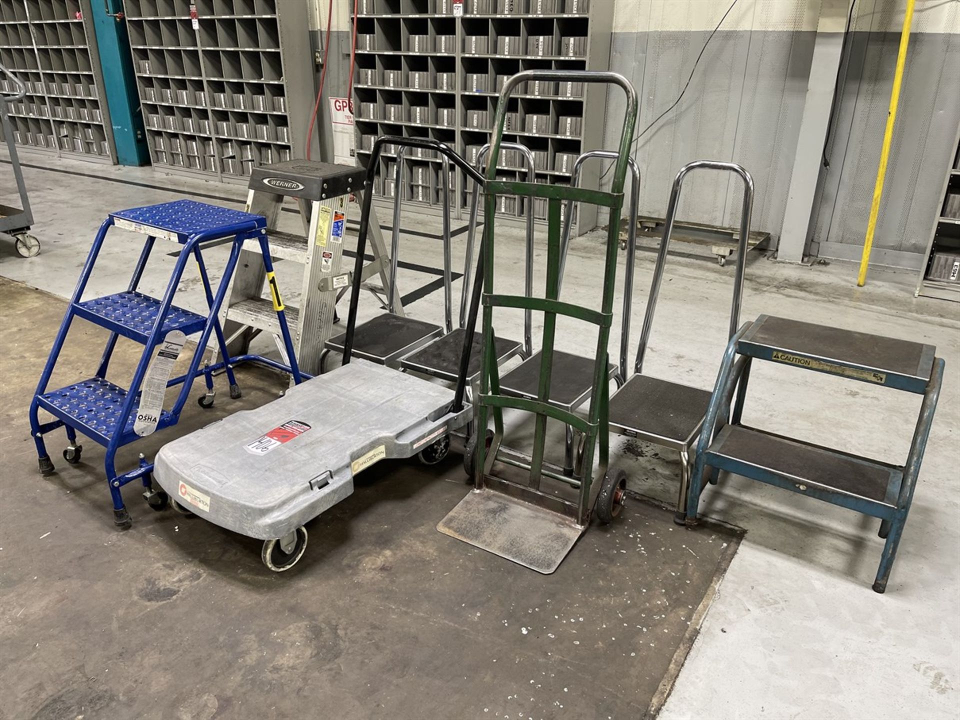 Lot Comprising Step Ladders Flatbed Cart and Hand Truck