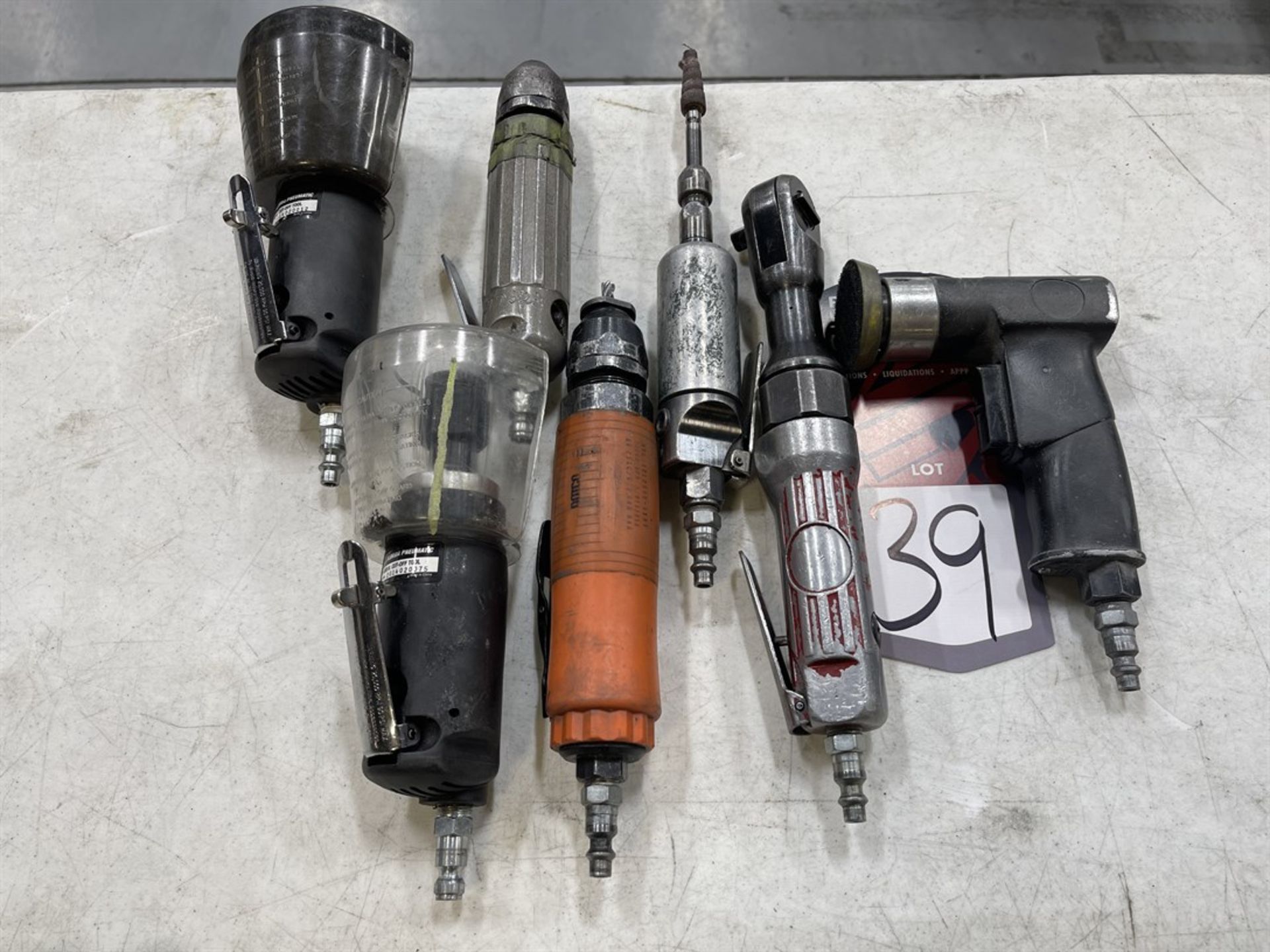 Lot Comprising Assorted Pneumatic Tools