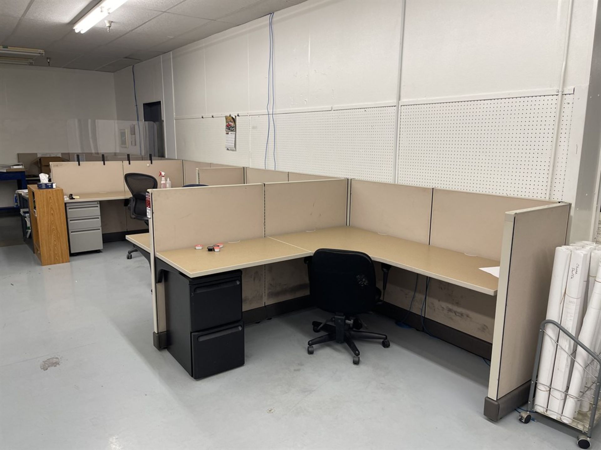 Lot of (3) Cubicles w/ (6) Desks (Contents Not Included)