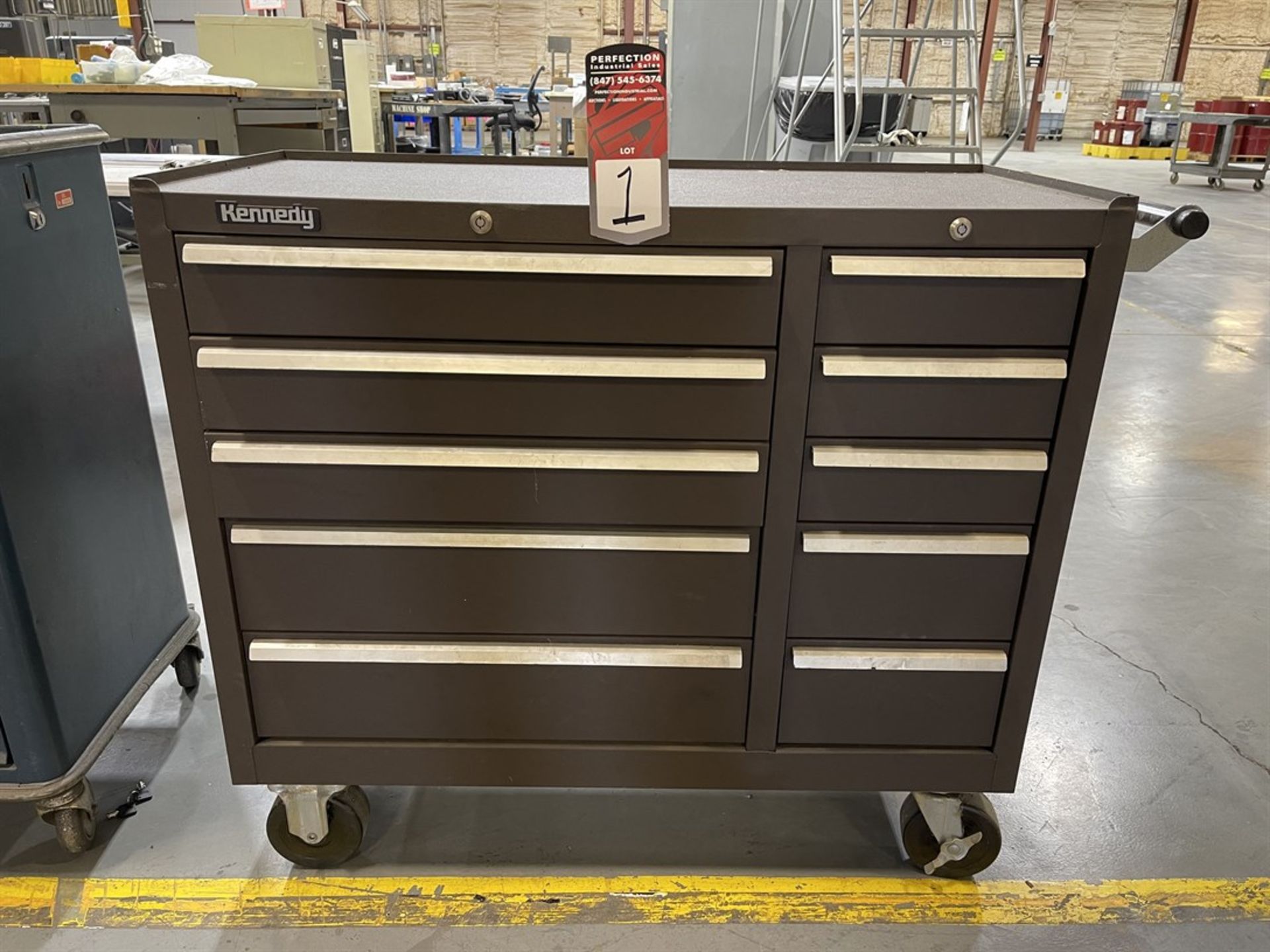 KENNEDY Rolling Tool Chest