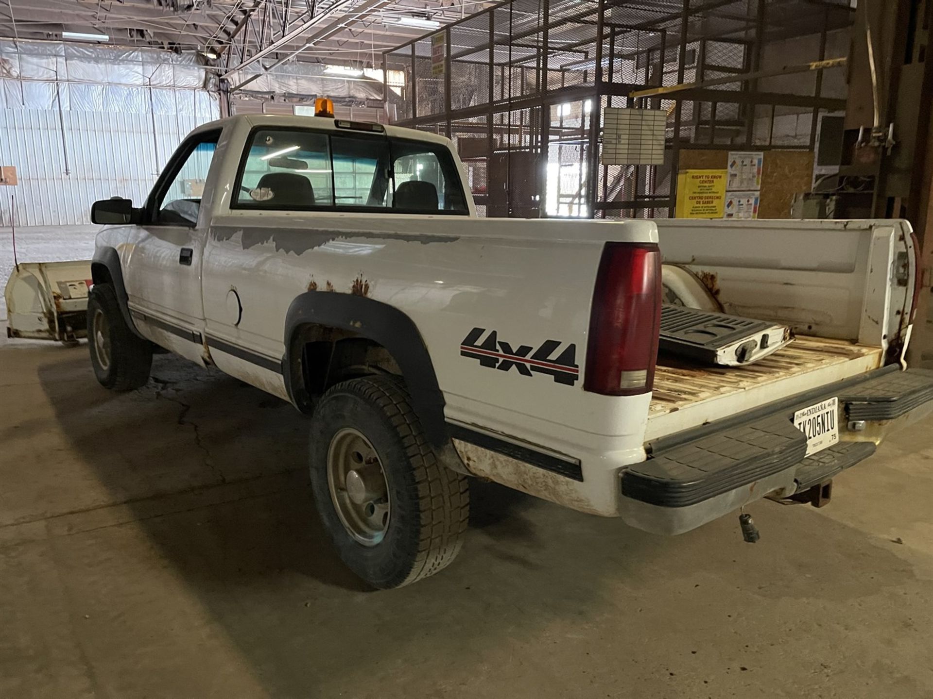 Chevy 2500 Pickup Truck, 4x4, Automatic, 183,638 Miles, Blizzard Plow, Needs Battery, Needs Fuel - Image 3 of 12