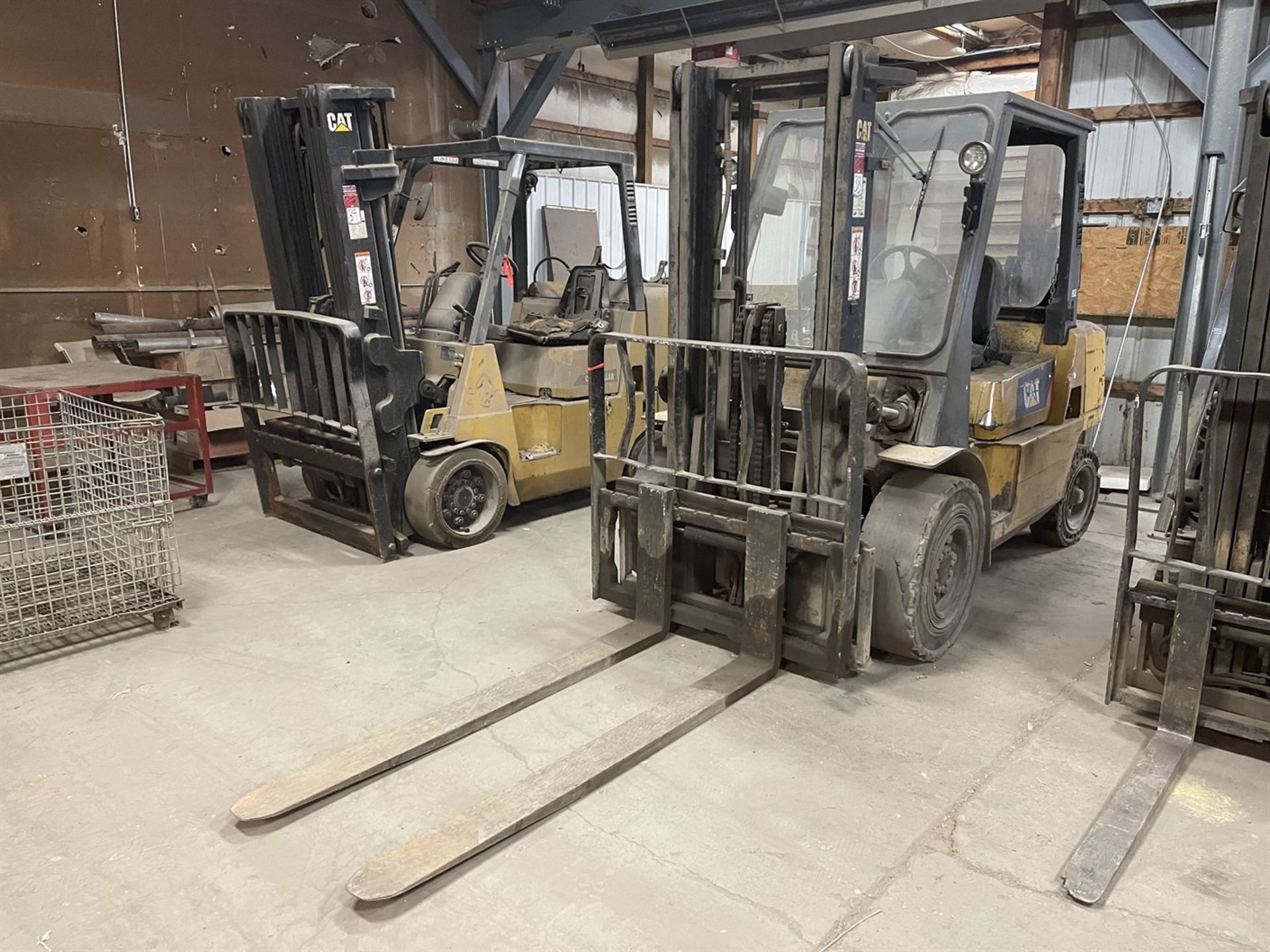 Caterpillar GP40KL LP Forklift, s/n AT29C60344, 8,000 Lb. Capacity, 2-Stage Mast, Side Shift, (Needs