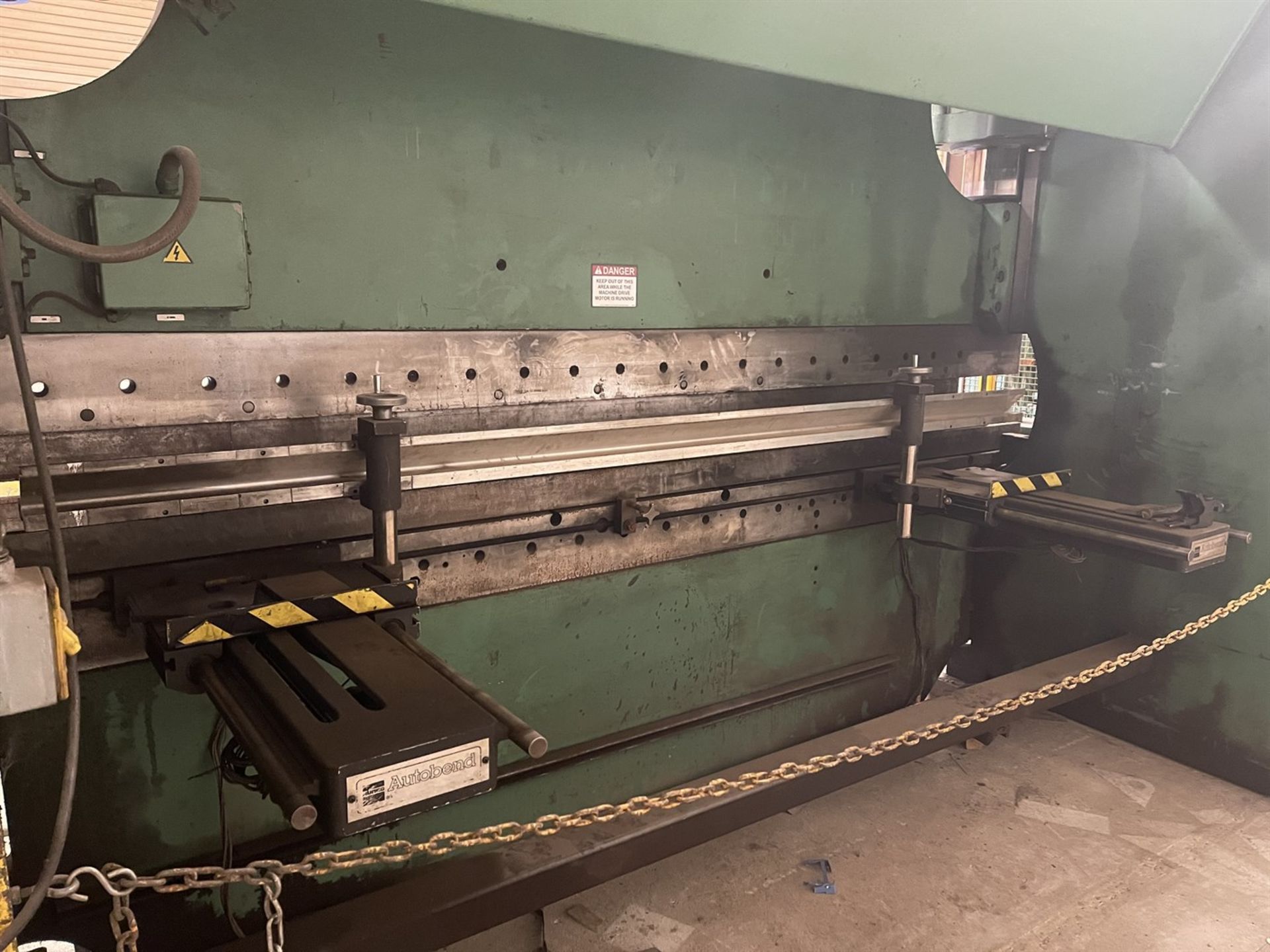 Cincinnati 350 CB x 10 Hydraulic Press Brake, s/n 49097, 350 Ton, 12' OA, 10" Stroke, Autobend 7 CNC - Image 8 of 11