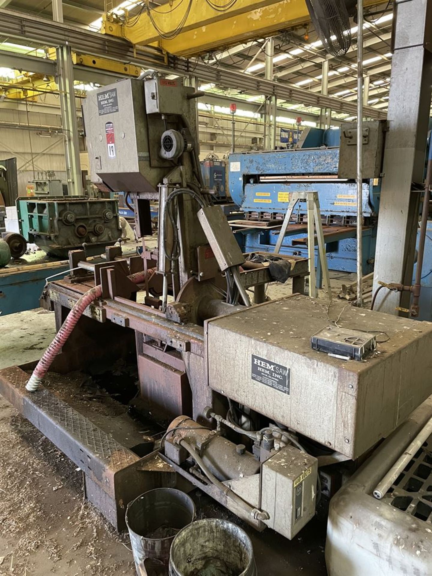 HEM SAW V100LM-2 Vertical Band Saw, s/n 527996, 18" x 20", 18" Throat (Condition Unknown) - Image 3 of 3