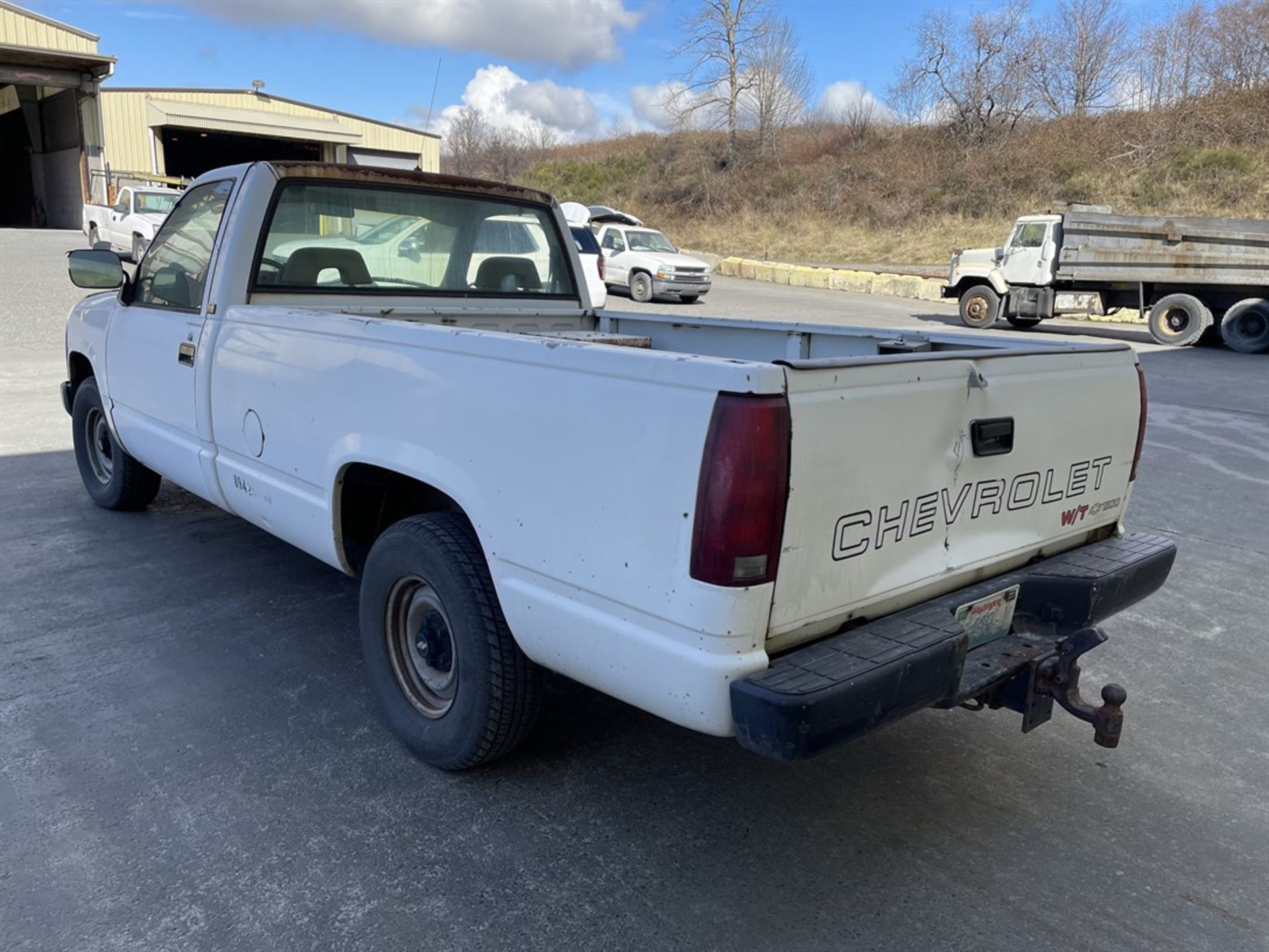 CHEVROLET Cheyenne Pickup Truck, VIN #1GCDC14Z5PE120008, 74,002 Miles - Image 2 of 10