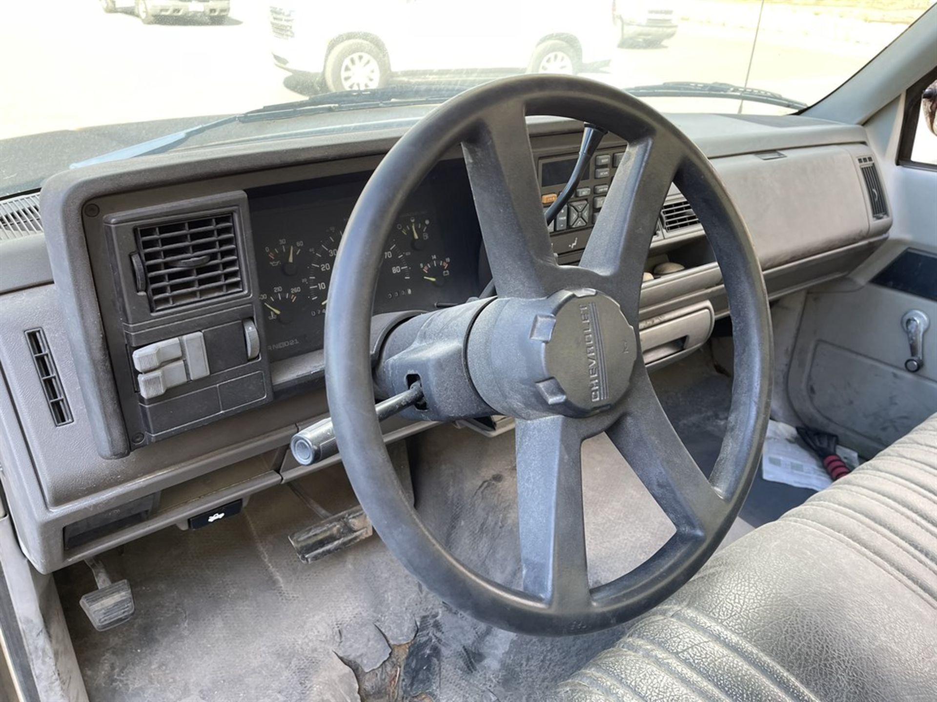 CHEVROLET Cheyenne Pickup Truck, VIN #1GCDC14Z5PE120008, 74,002 Miles - Image 7 of 10