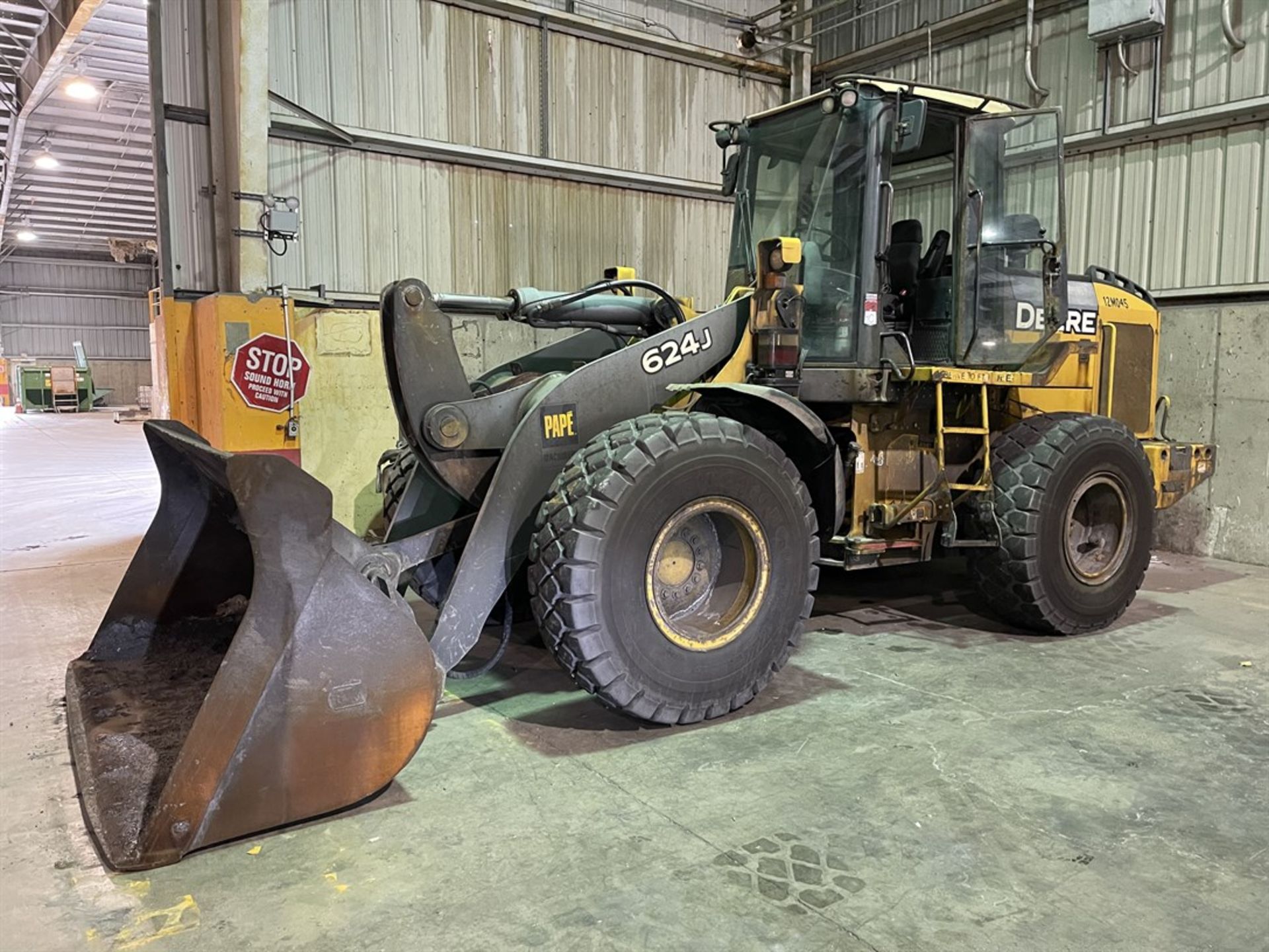 2008 JOHN DEERE 624J Wheel Loader, s/n DW624JZ614133, 8,711 Hours