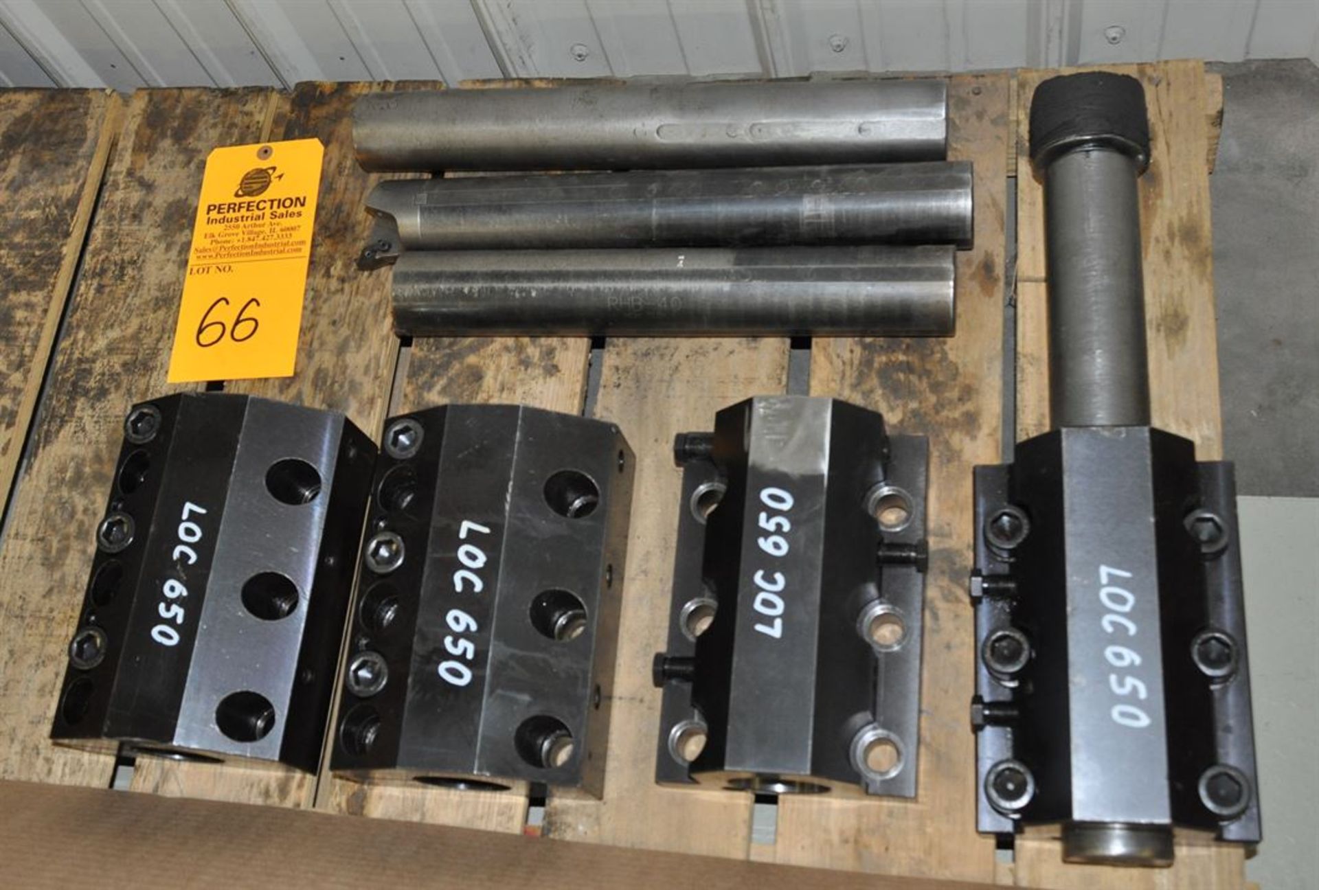 (4) LOC 650 2.5" boring bar holders w/ (3) bars