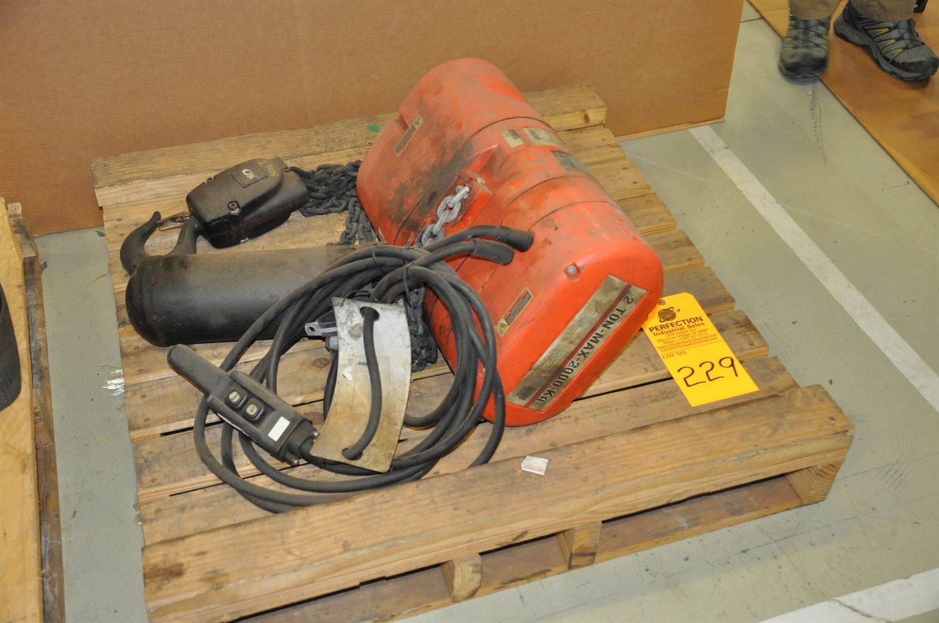 CM LodeStar 2 ton Electric Chain Hoist