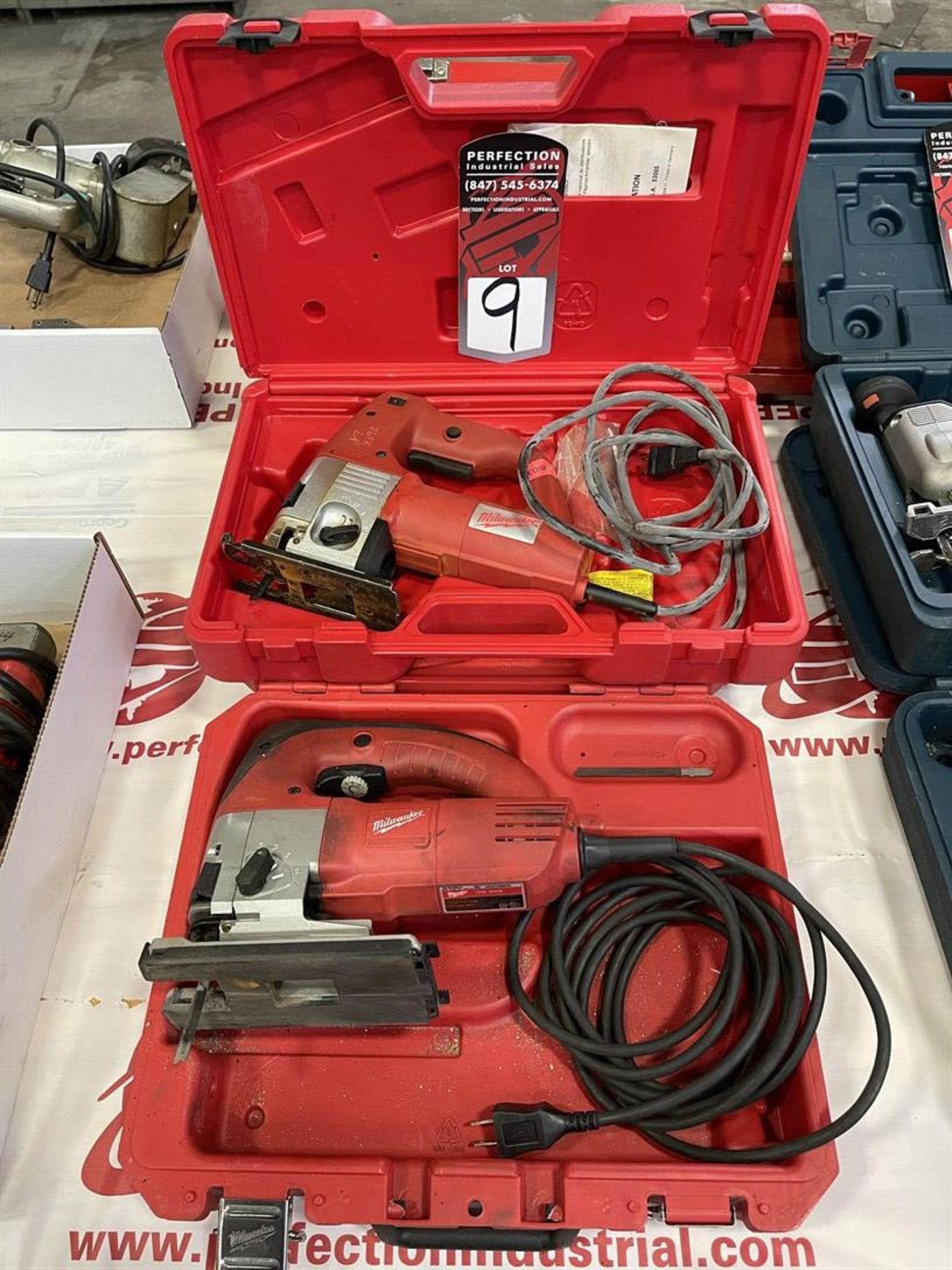 Lot Comprising MILWAUKEE 6266 and MILWAUKEE 6268-21 Electric Jigsaws