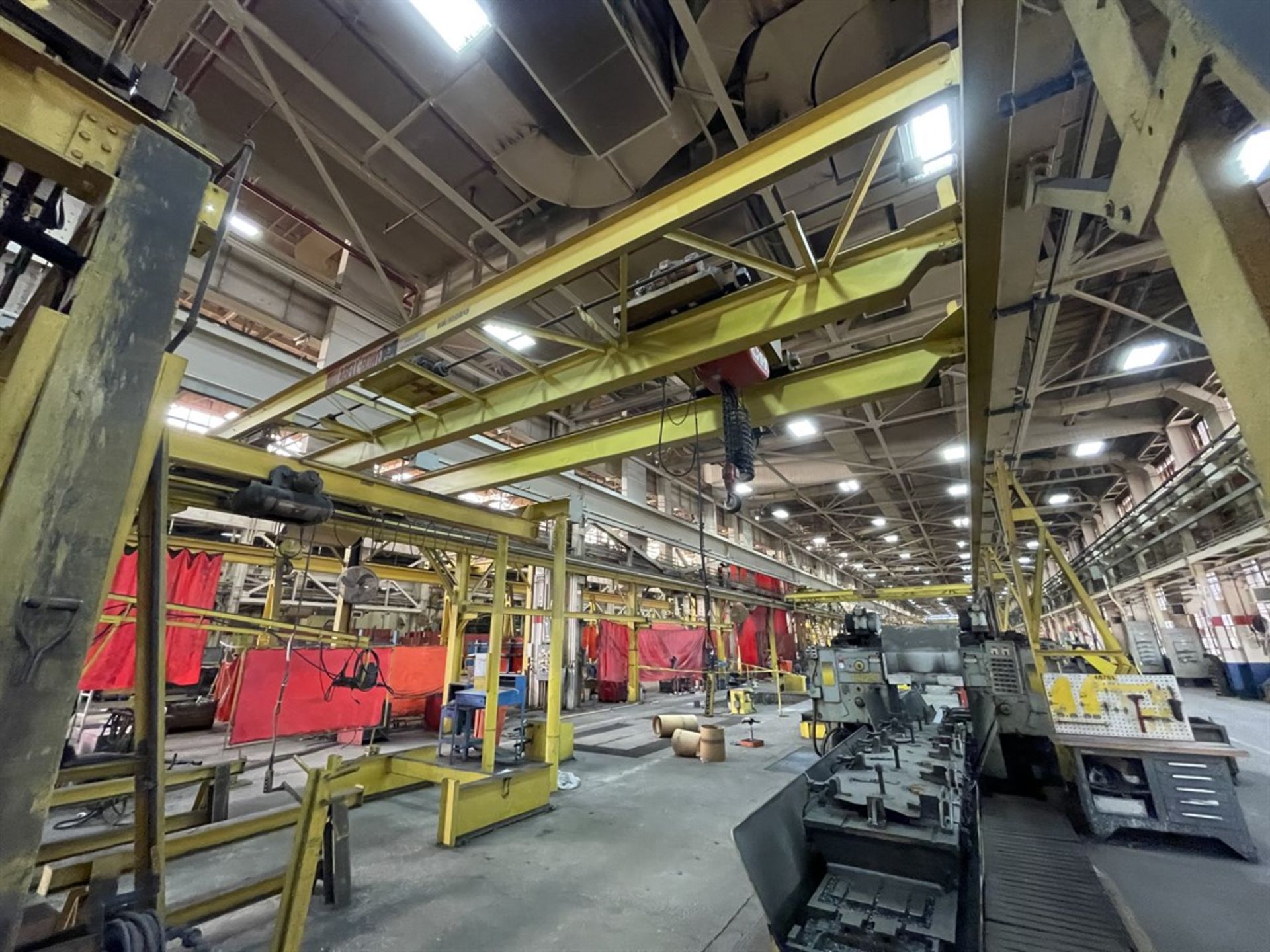 ABELL HOWE Free Standing Crane System, Approx. 30'W x 160'L x 14' Under Rail, (2) CM 5-Ton Hoists w/ - Image 7 of 7