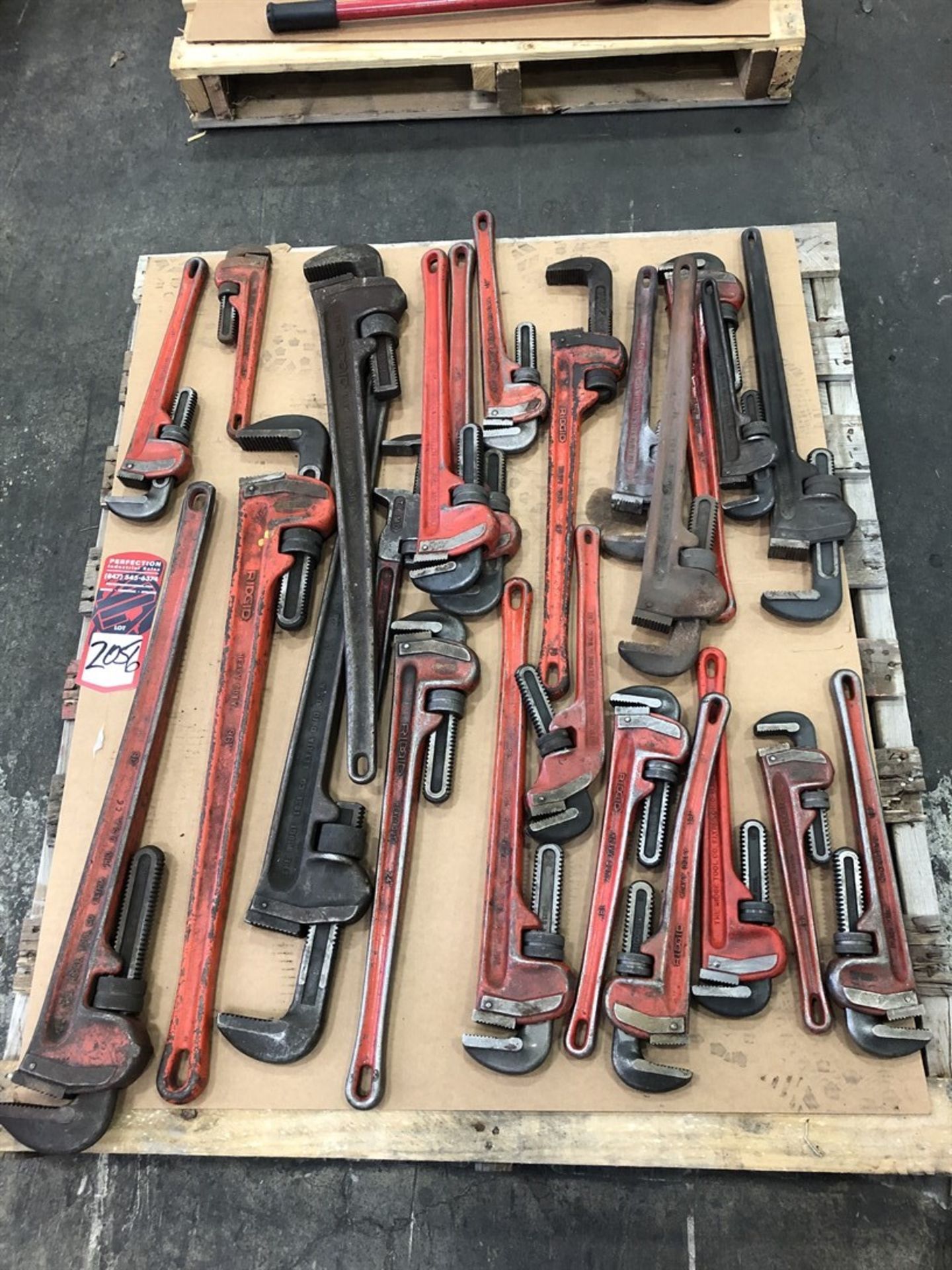 Lot Comprising Assorted Pipe Wrenches, (25F)