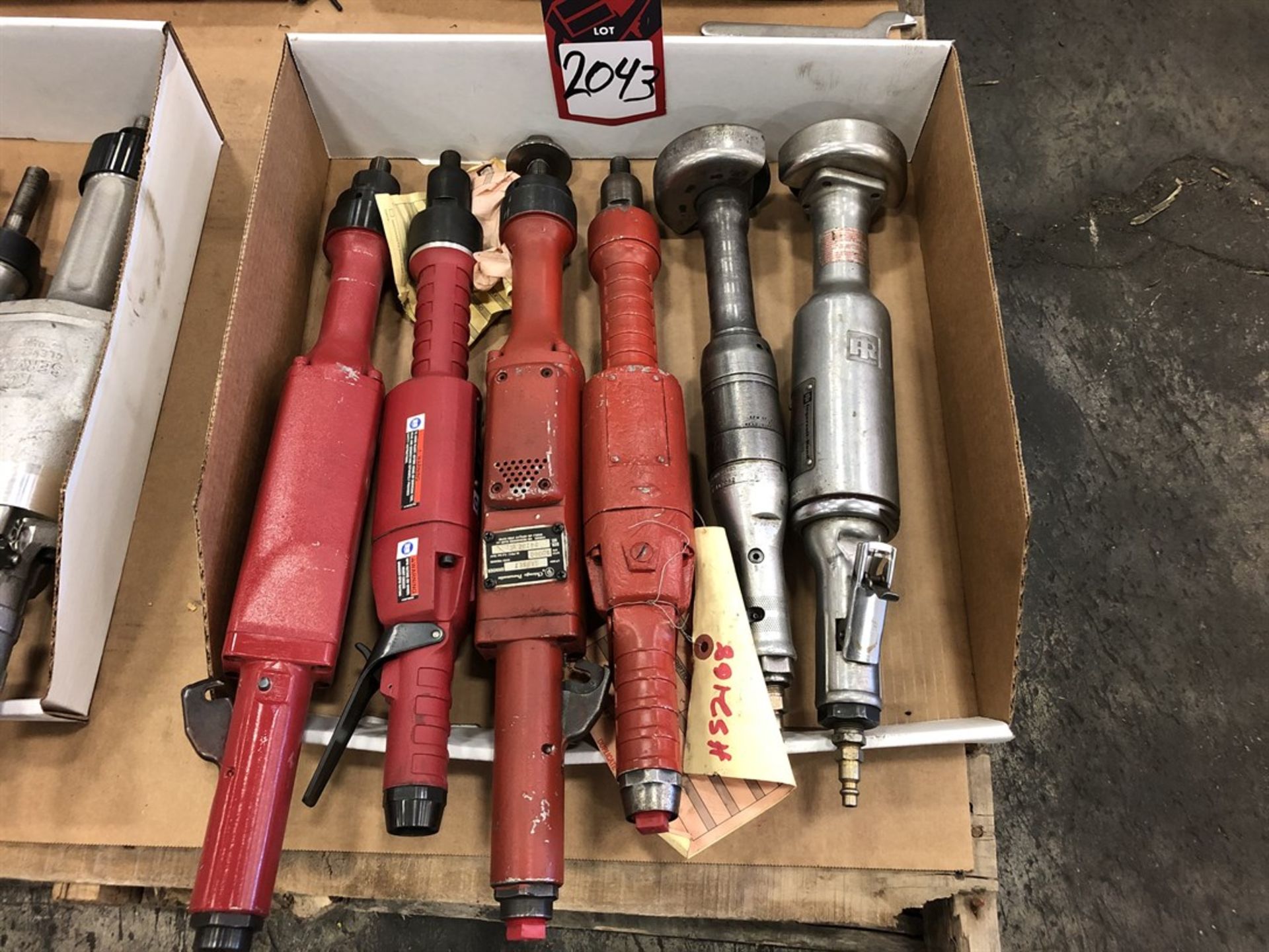 Lot Comprising Assorted Pneumatic Grinders, (25G)