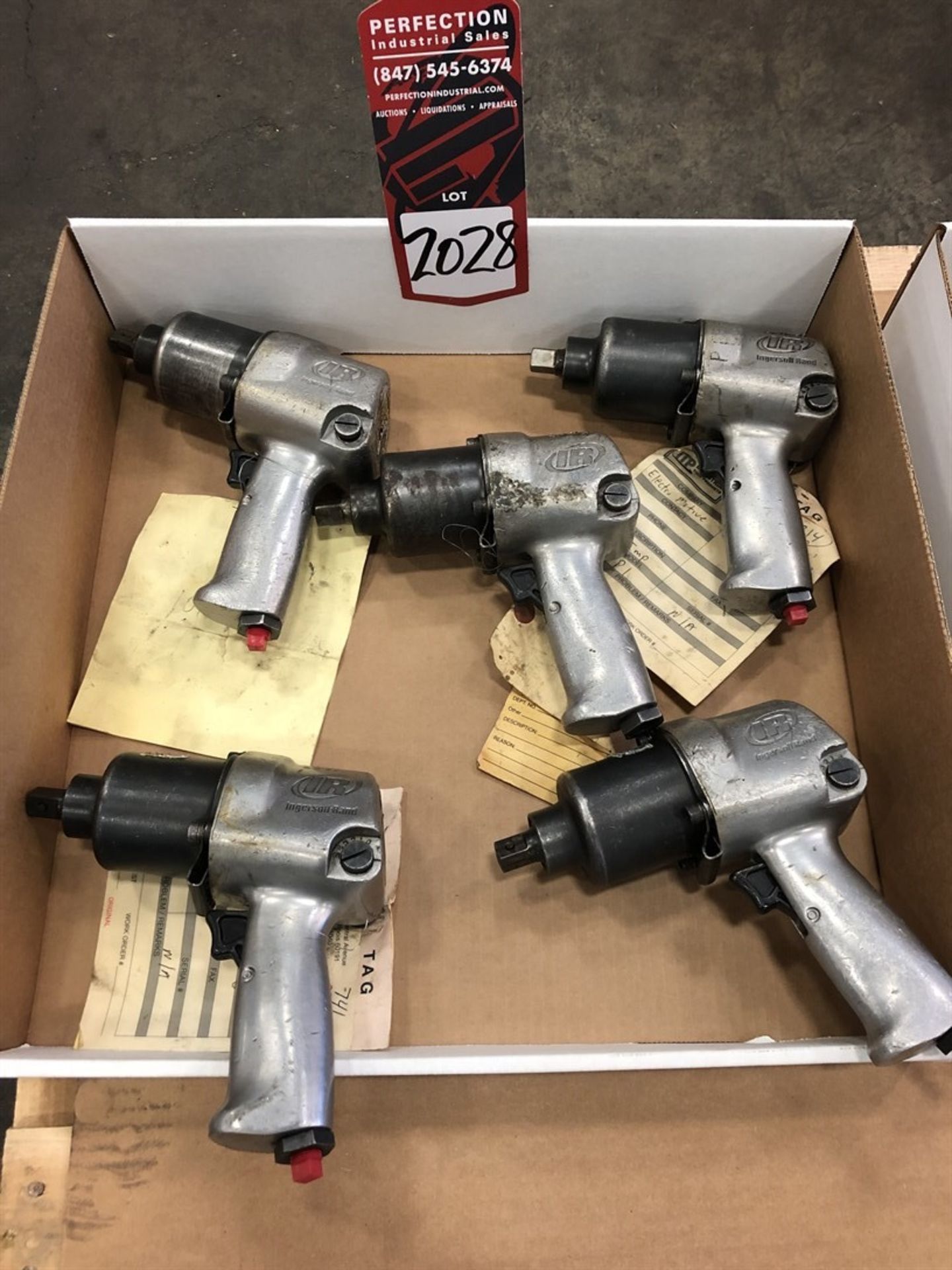 Lot Comprising Assorted Pneumatic Impacts, (25G)