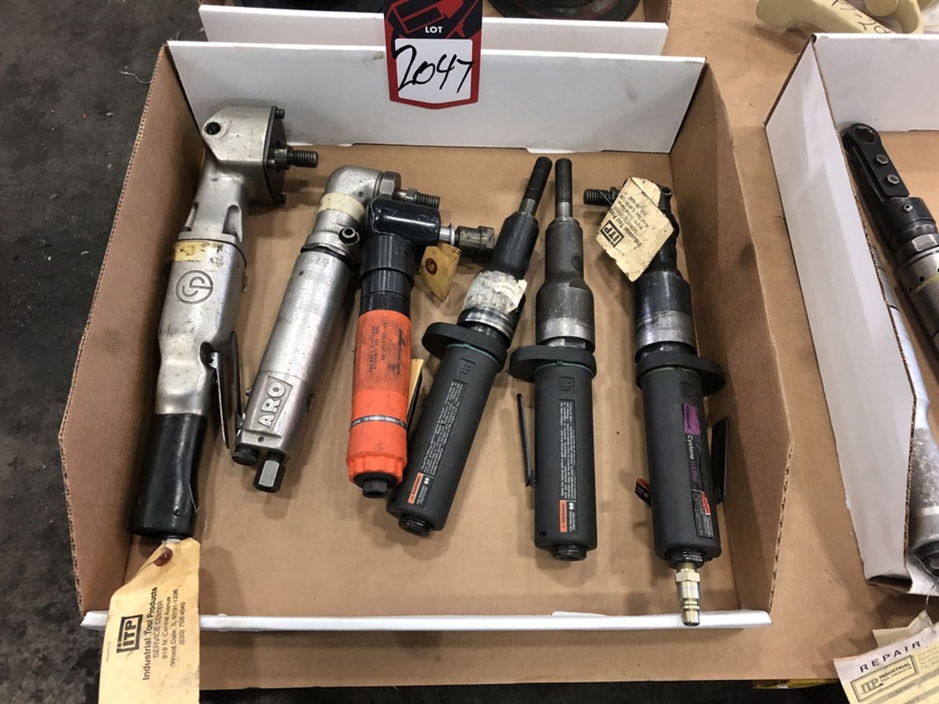 Lot Comprising Assorted Pneumatic Grinders and Angle Grinders, (25G)