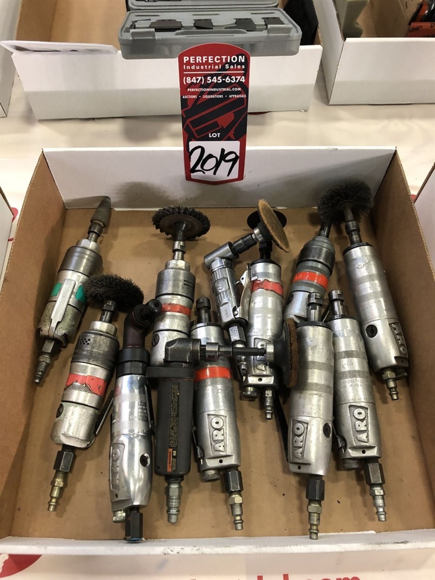 Lot Comprising Assorted Pneumatic Grinders, (25G)