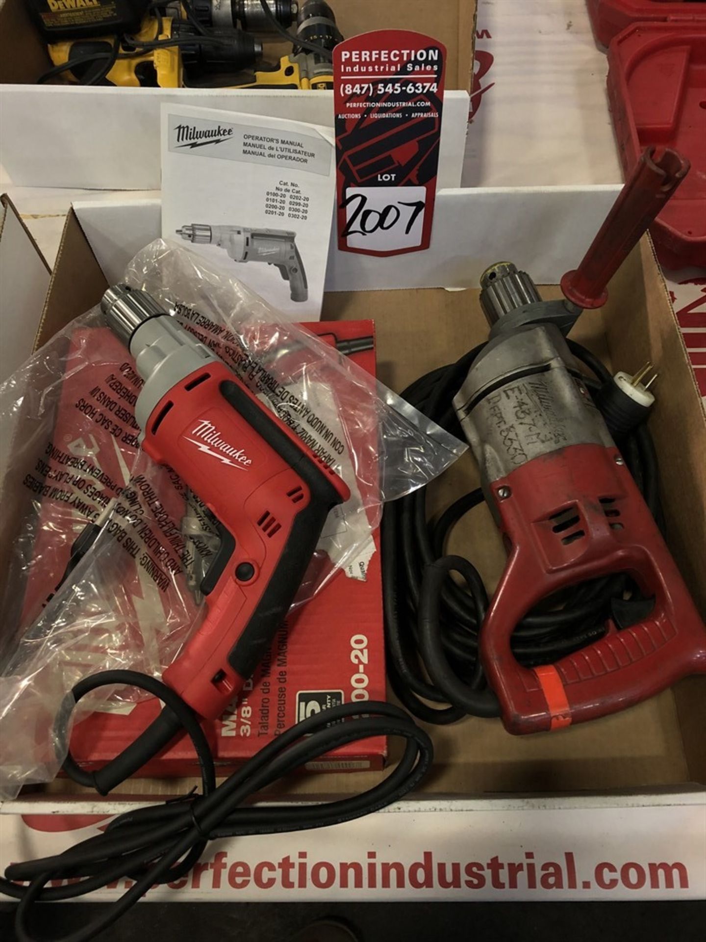 Lot Comprising Assorted Milwaukee Electric Drills (25G)