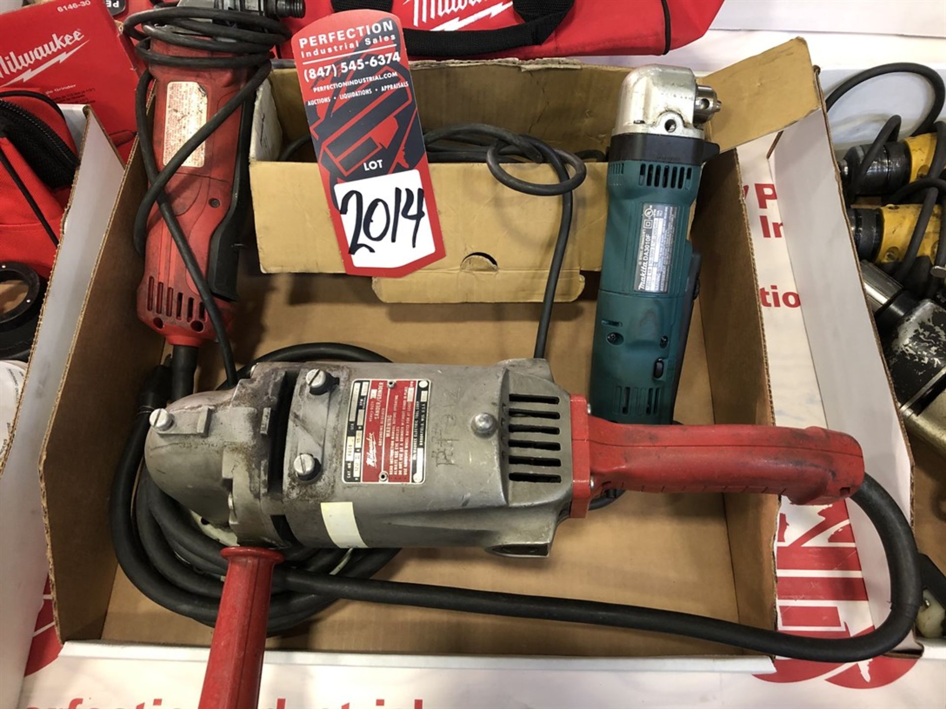 Lot of Assorted Electric Milwaukee and Makita Angle Grinders, (25G)