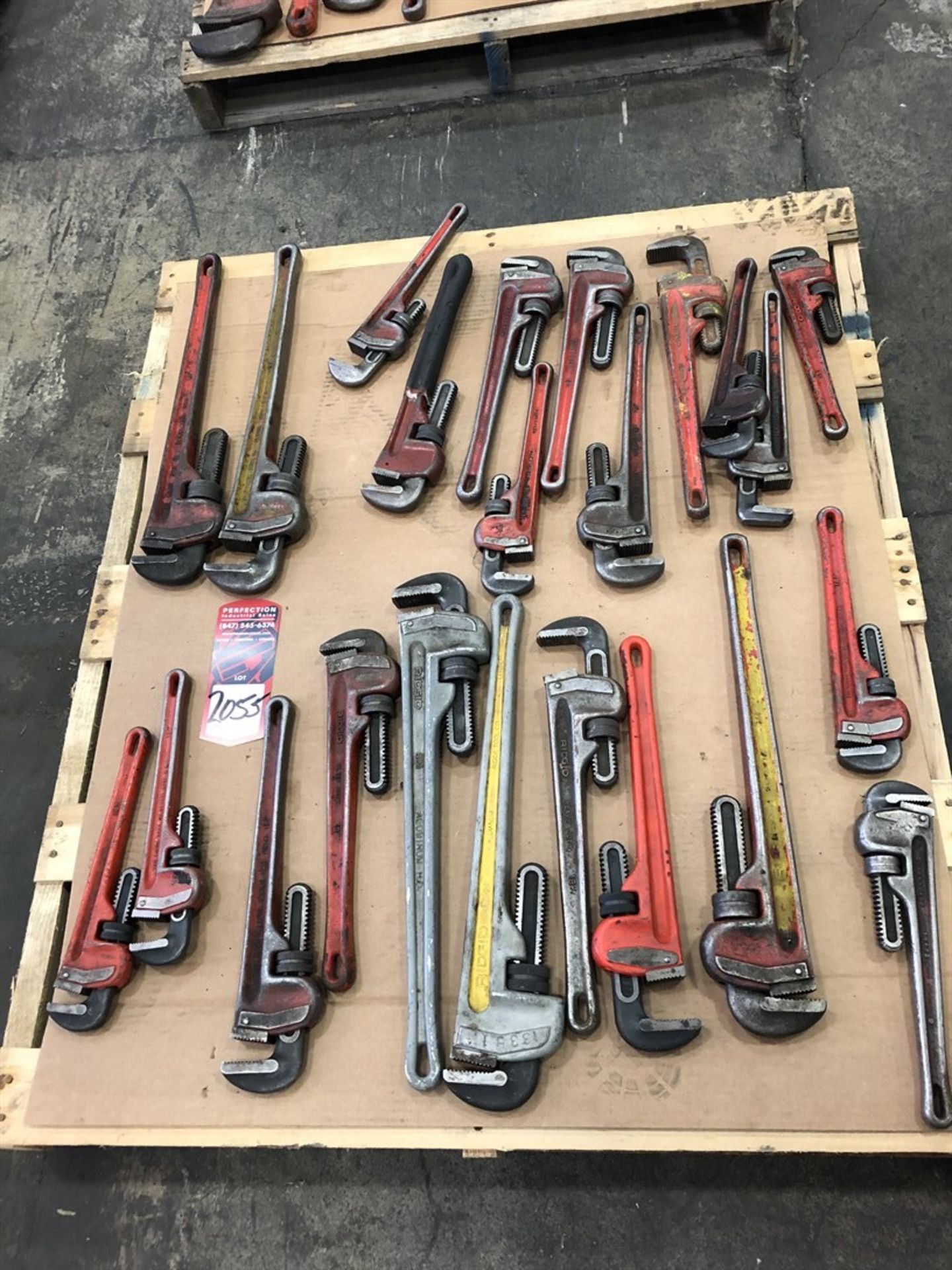 Lot Comprising Assorted Pipe Wrenches, (25F)