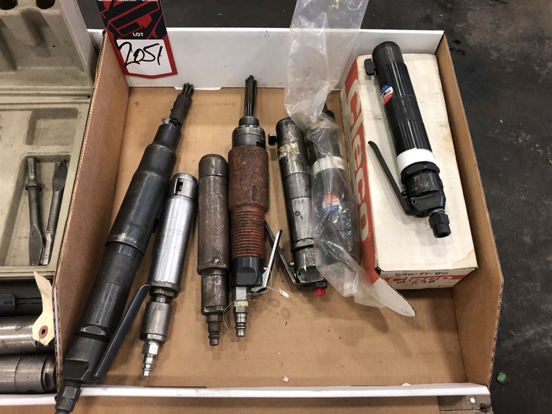 Lot Comprising Assorted Pneumatic Chisels, (25G) - Image 2 of 3